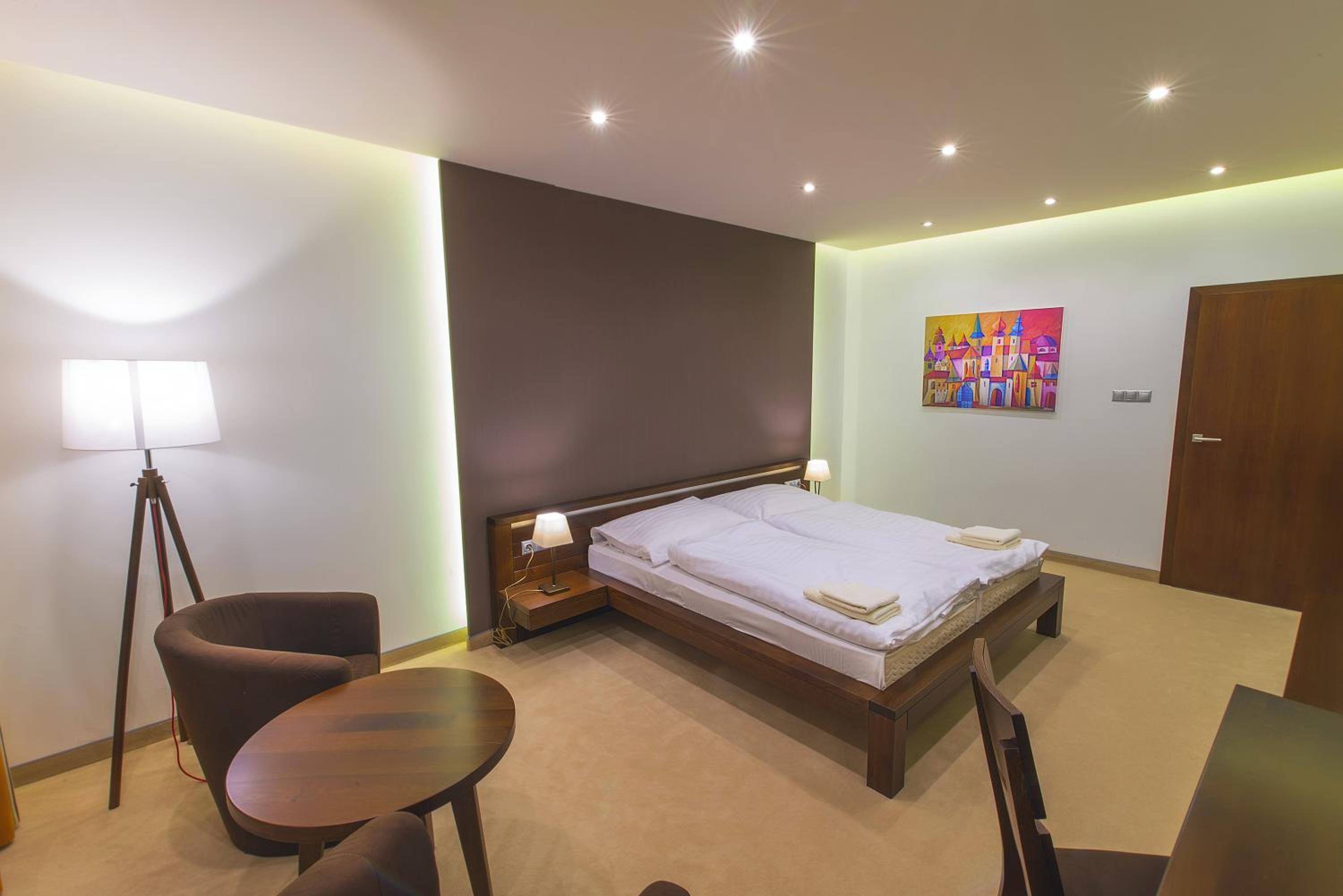 Double Room - Photo 9