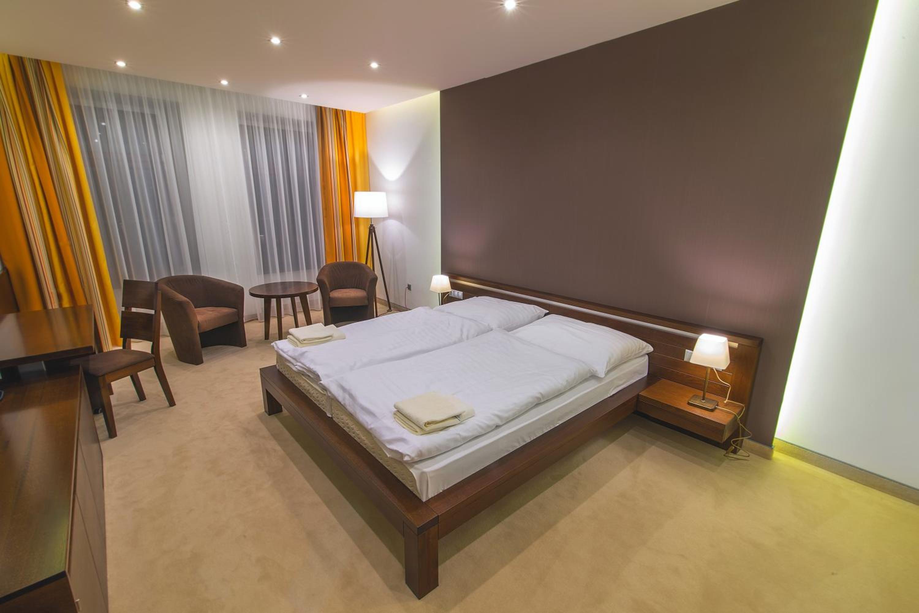 Double Room - Photo 11