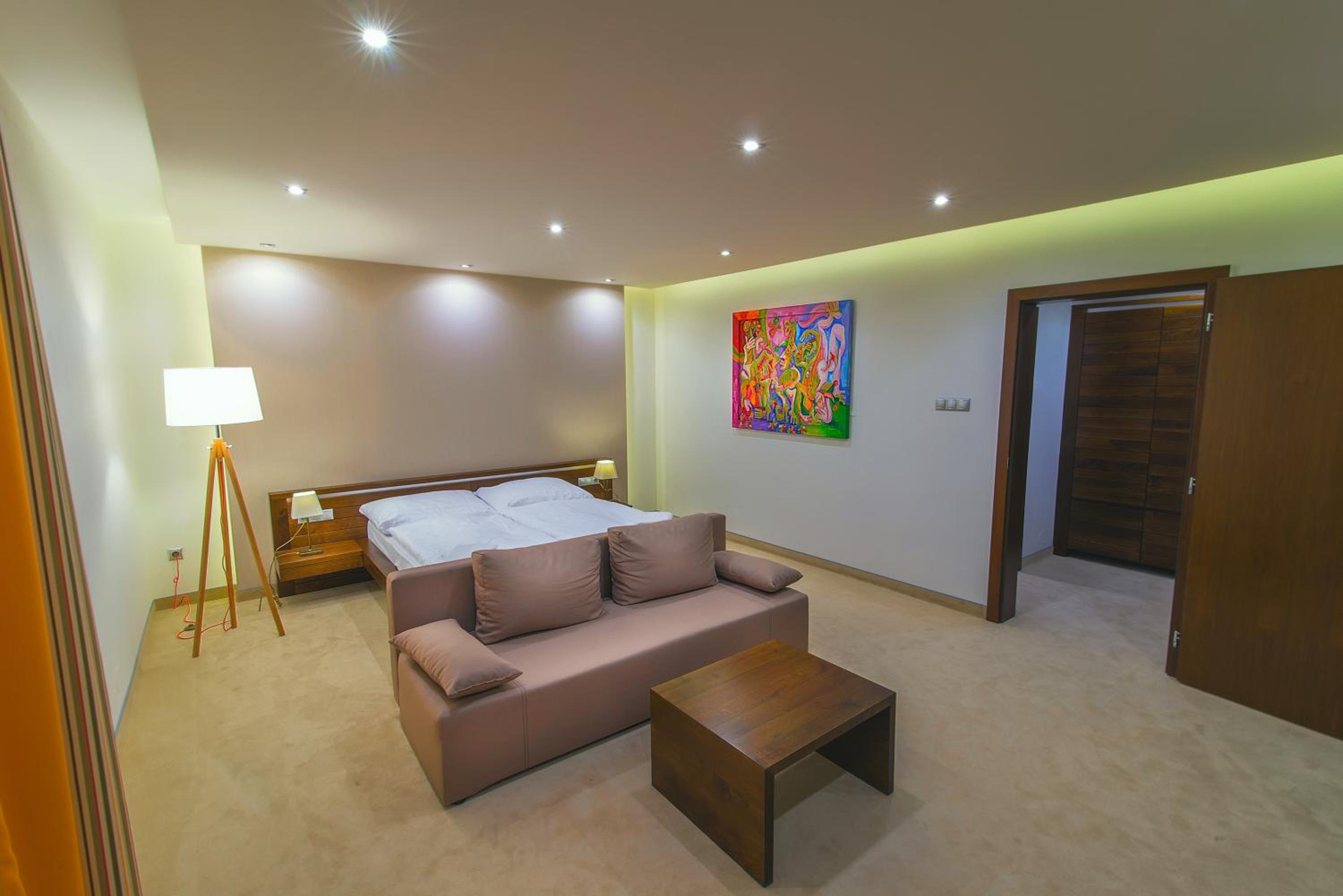Double Room - Photo 21