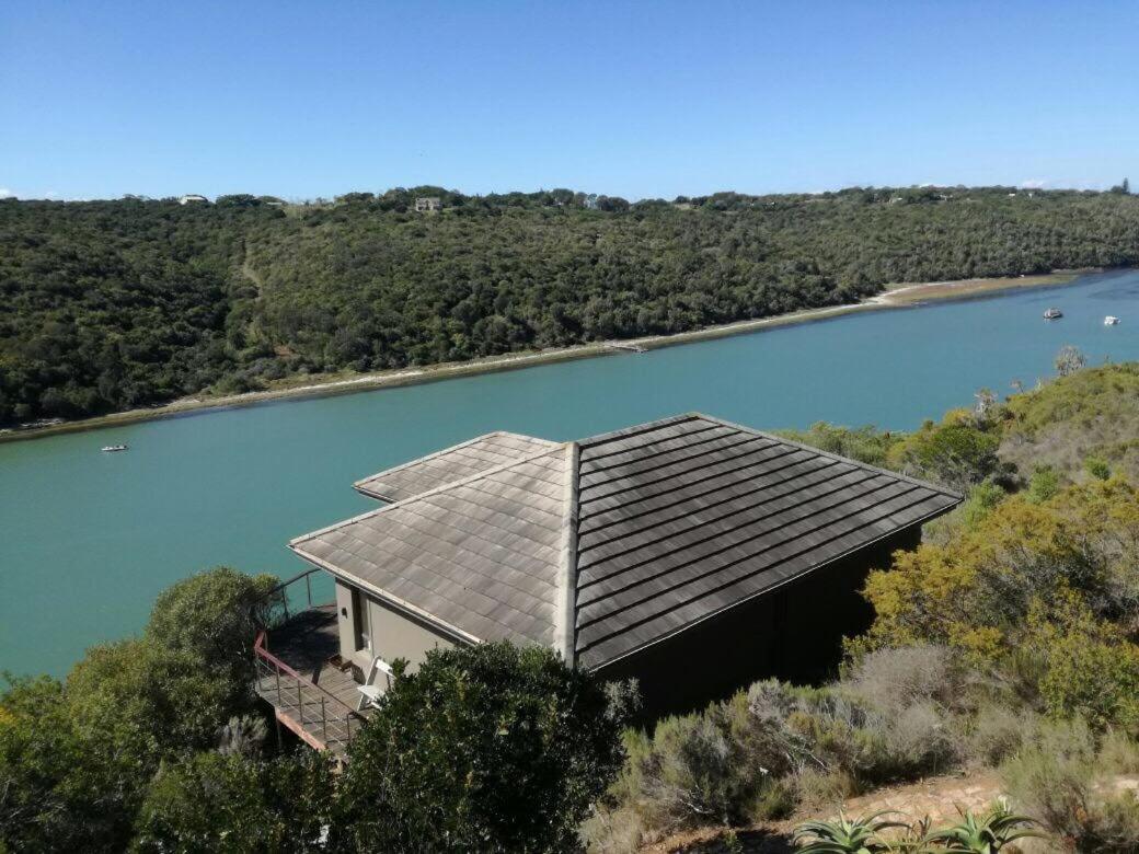 Two-Bedroom Cottage with River View photo 3