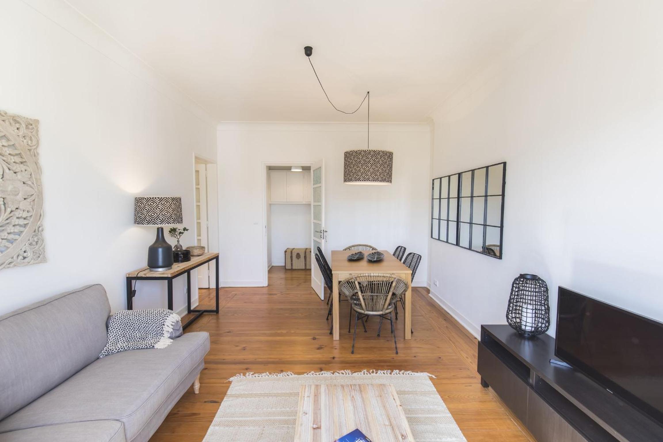 Two-Bedroom Apartment - Photo 3