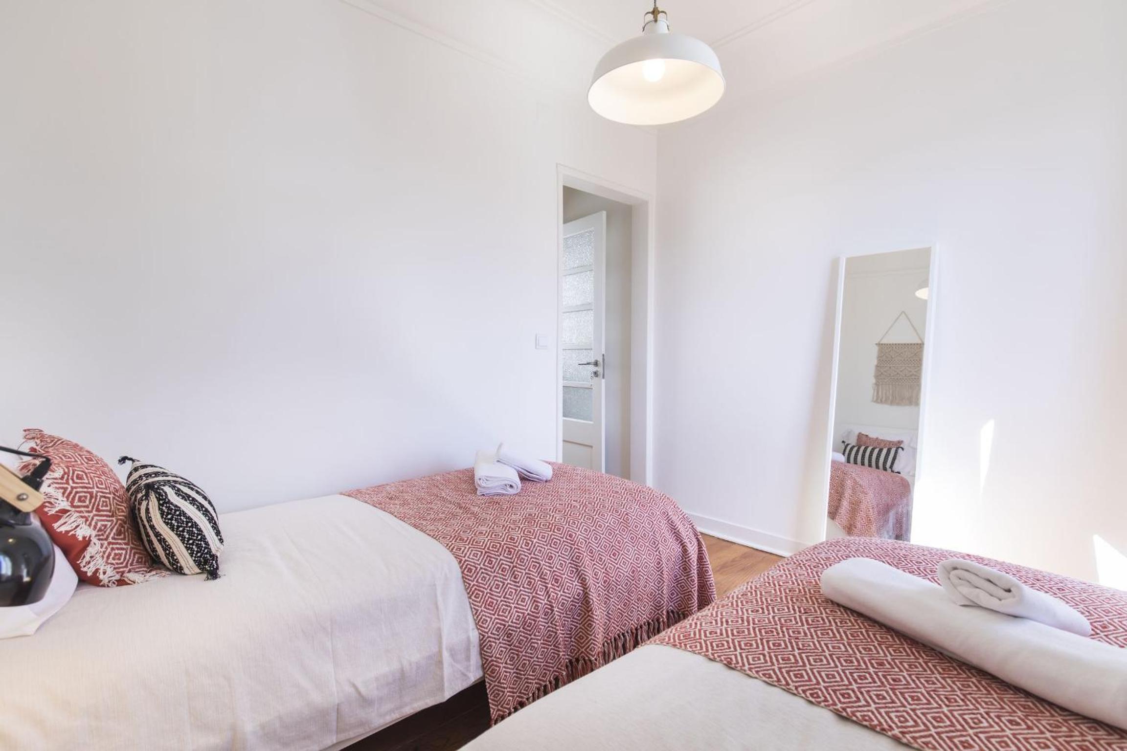 Two-Bedroom Apartment - Photo 8