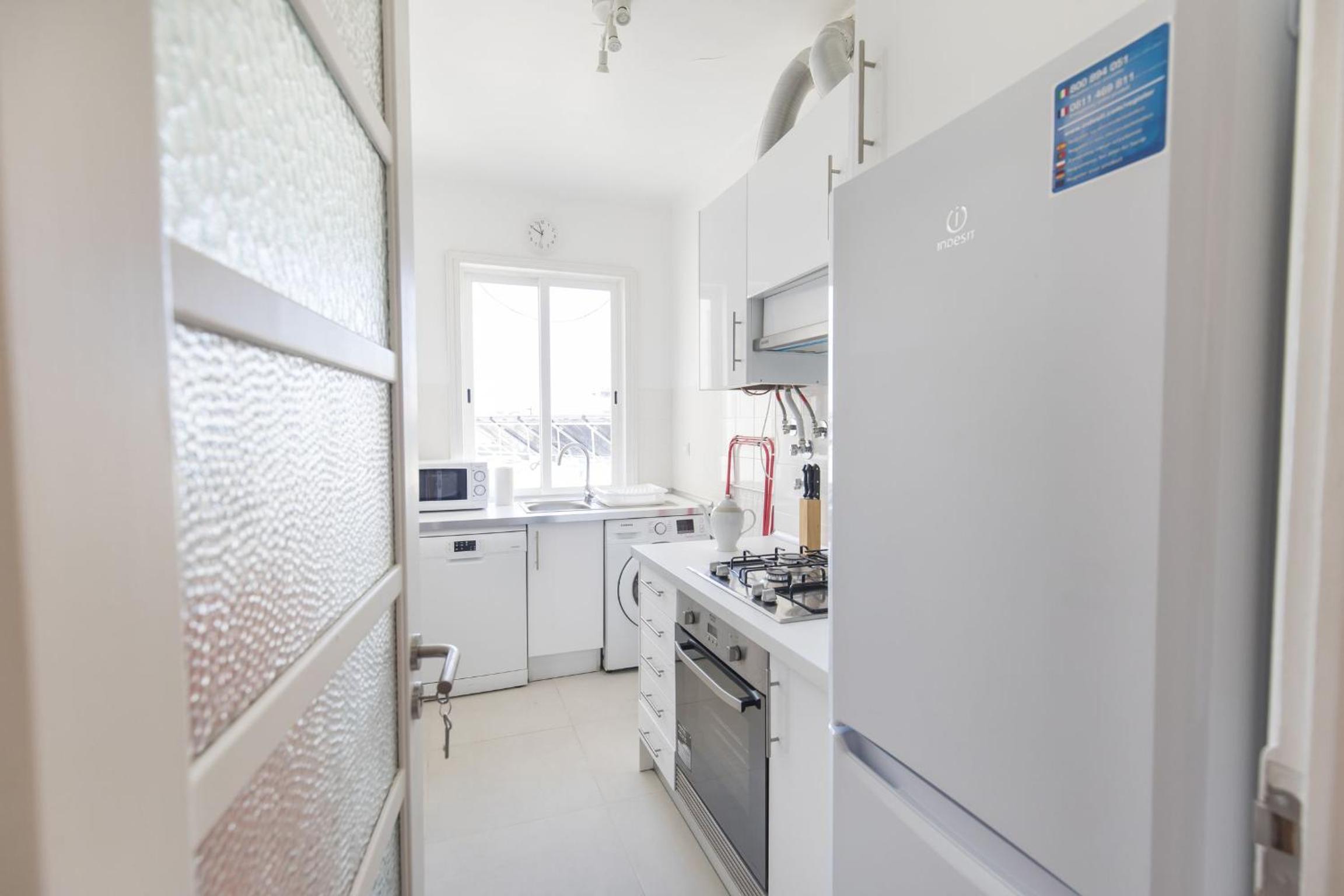 Two-Bedroom Apartment - Photo 9