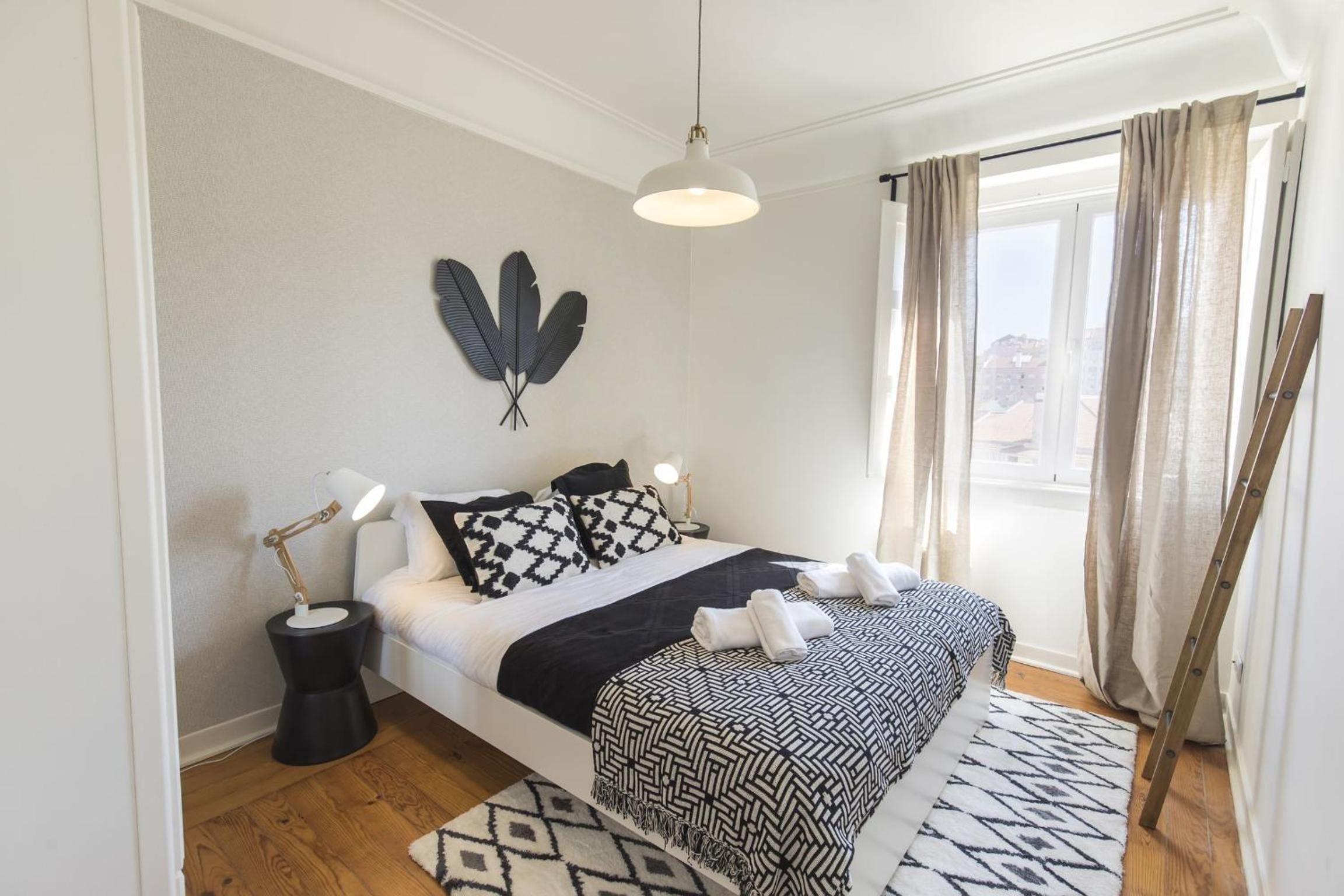 Two-Bedroom Apartment - Photo 14