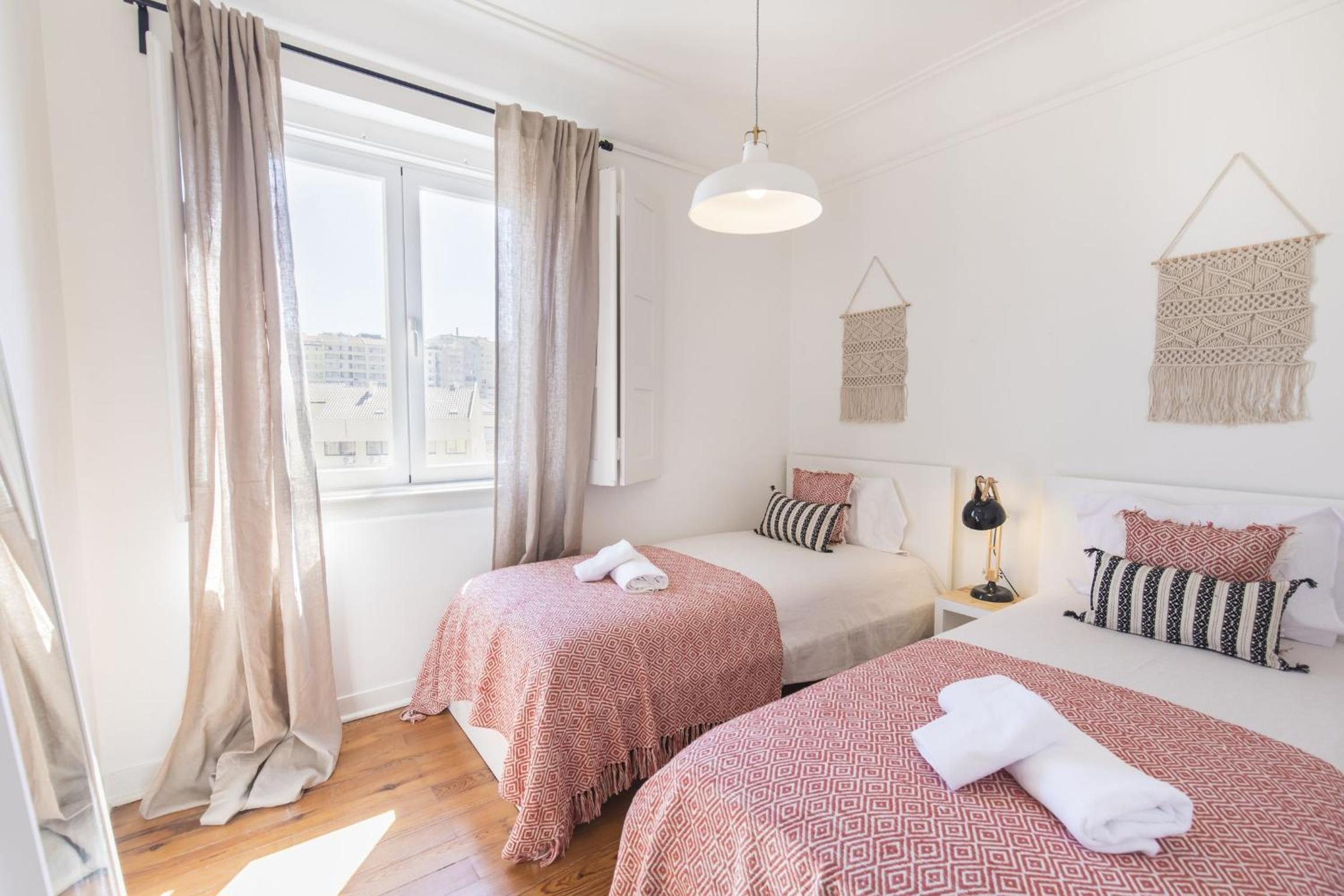 Two-Bedroom Apartment - Photo 17