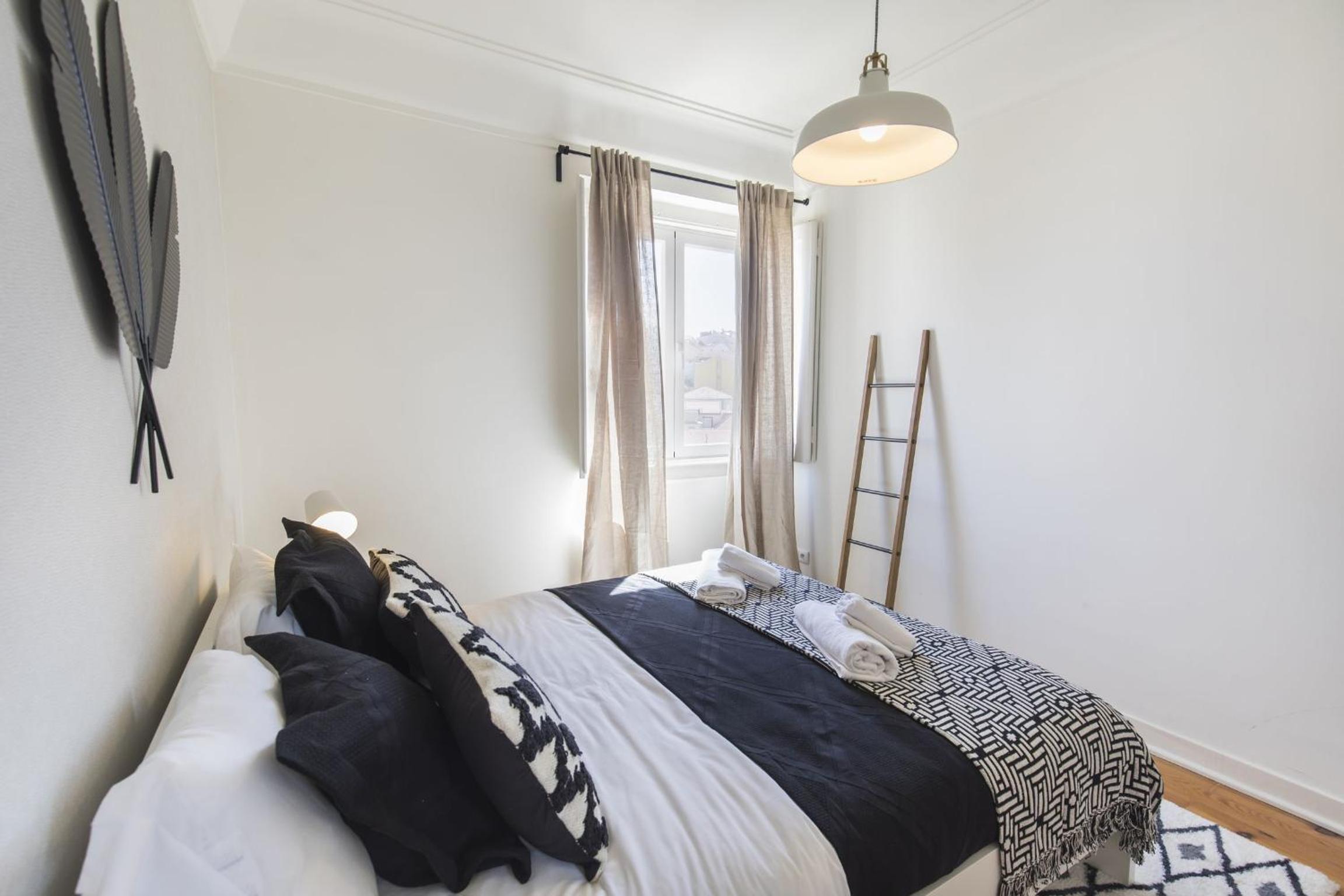 Two-Bedroom Apartment - Photo 35