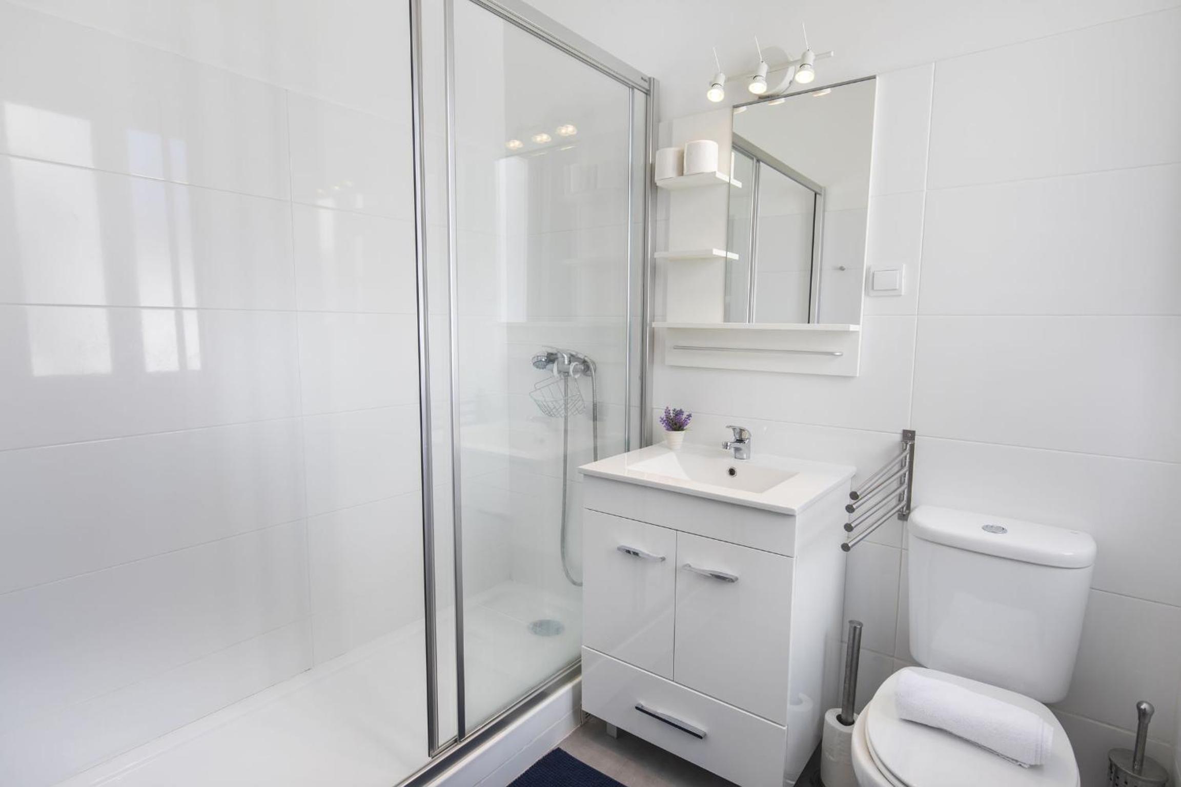 Two-Bedroom Apartment - Photo 32