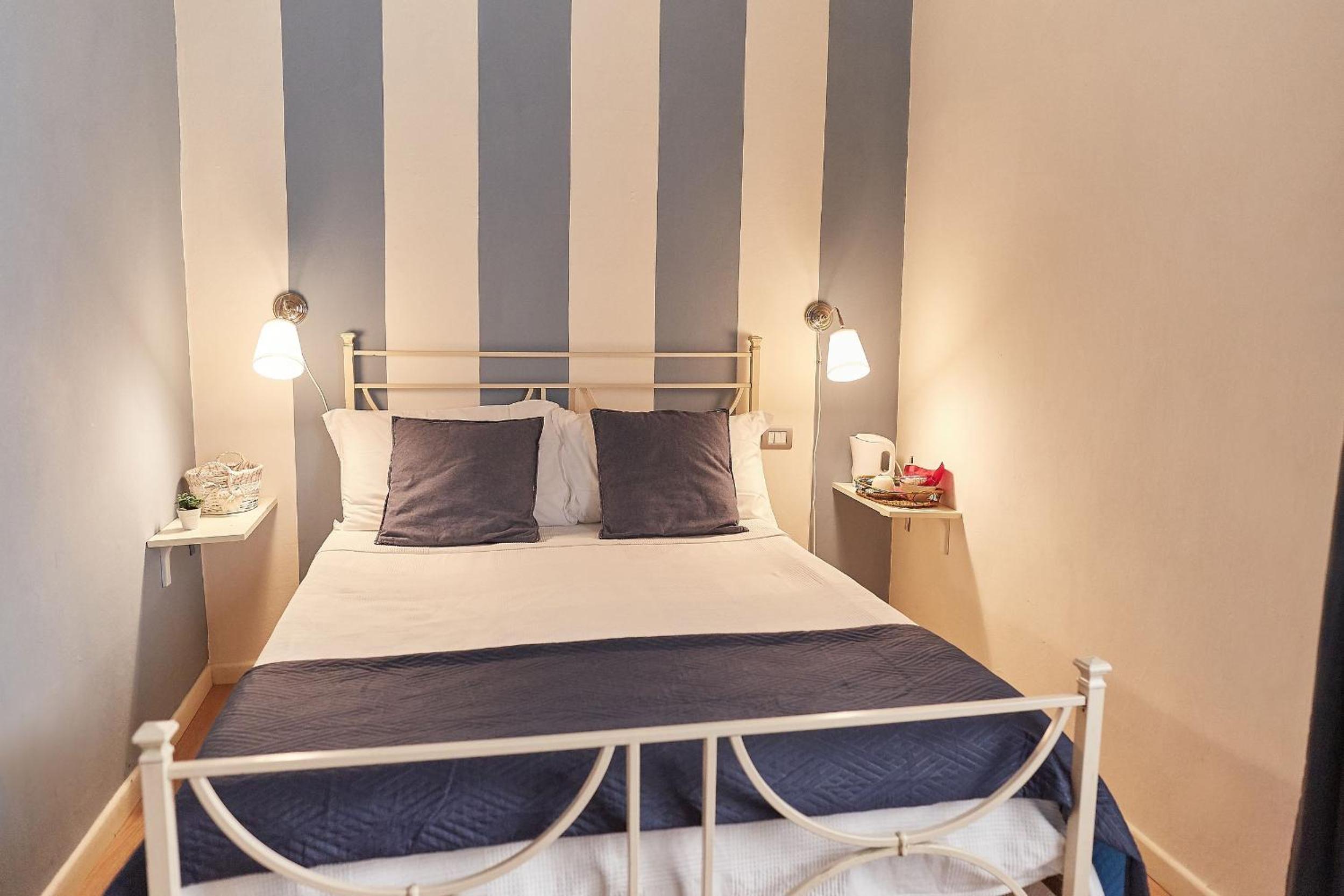 Small Double Room photo 1