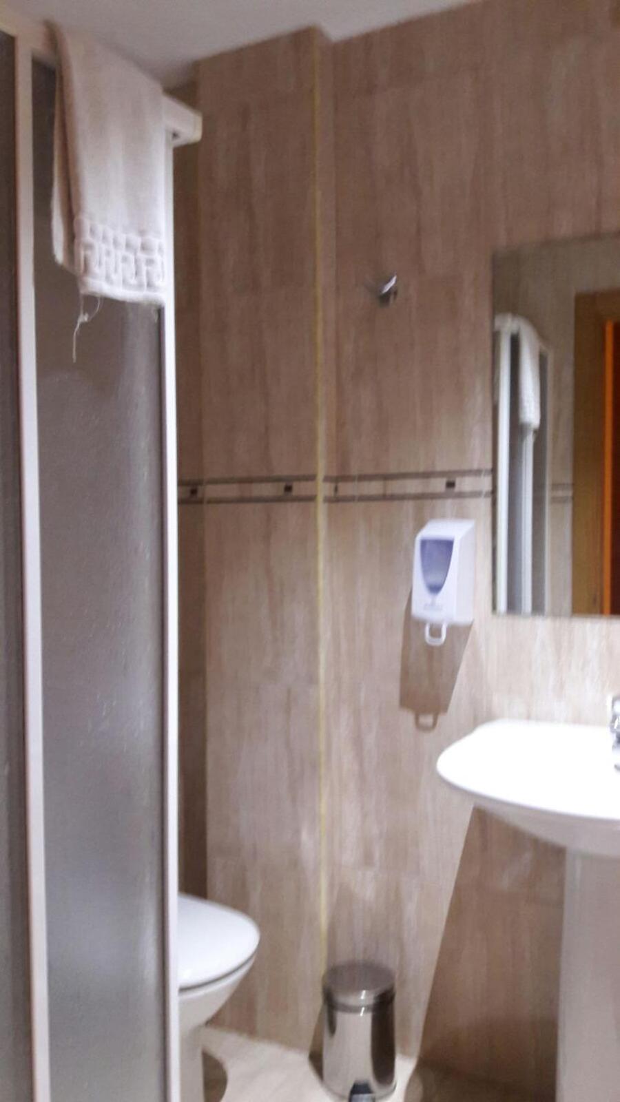 Single Room with Private Bathroom photo 2