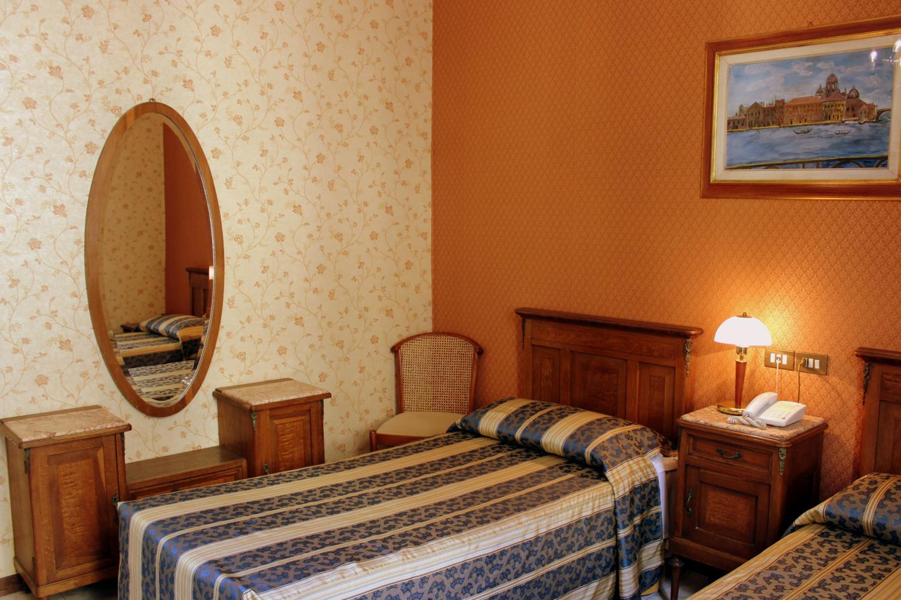 Twin Room photo 1