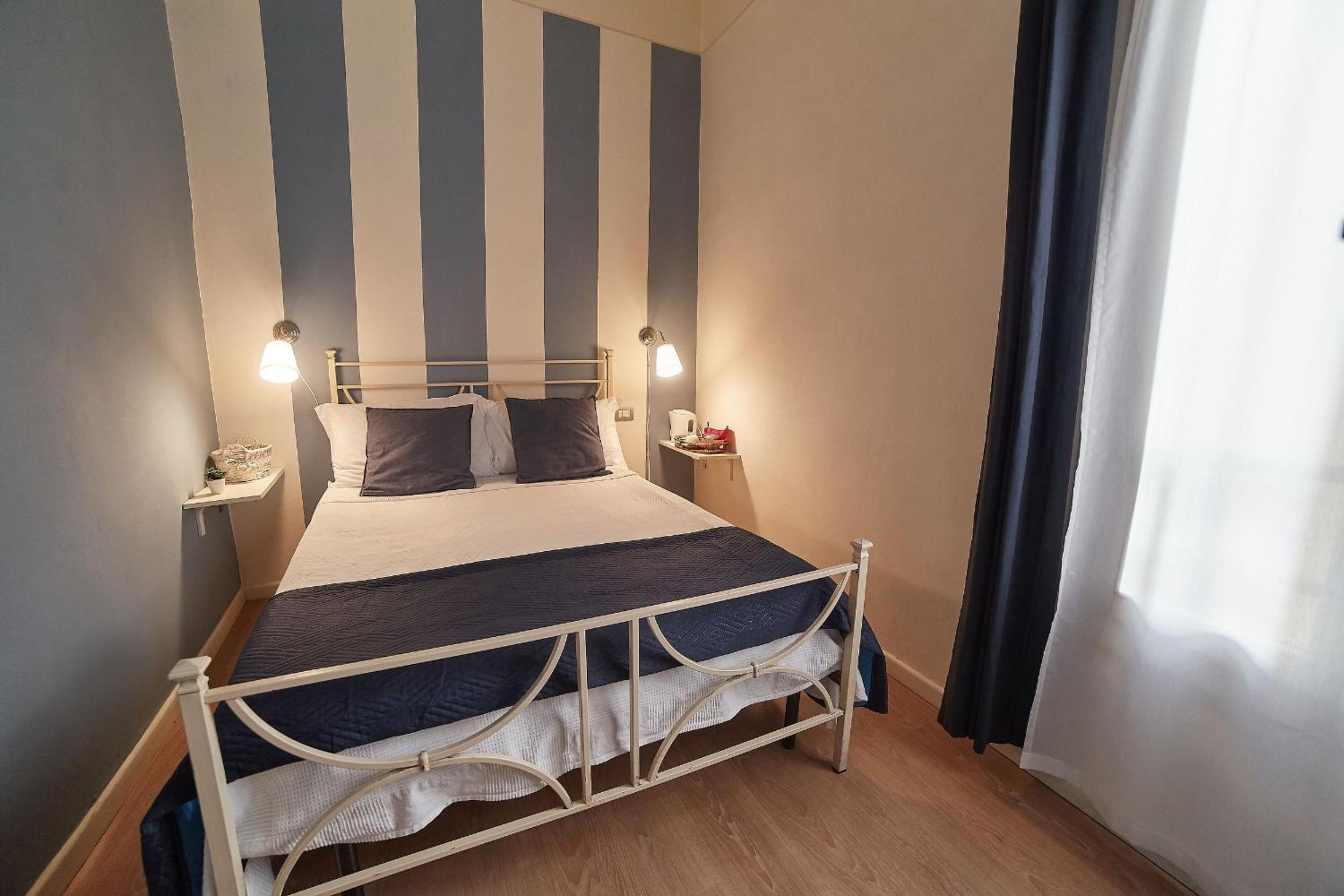 Small Double Room photo 2