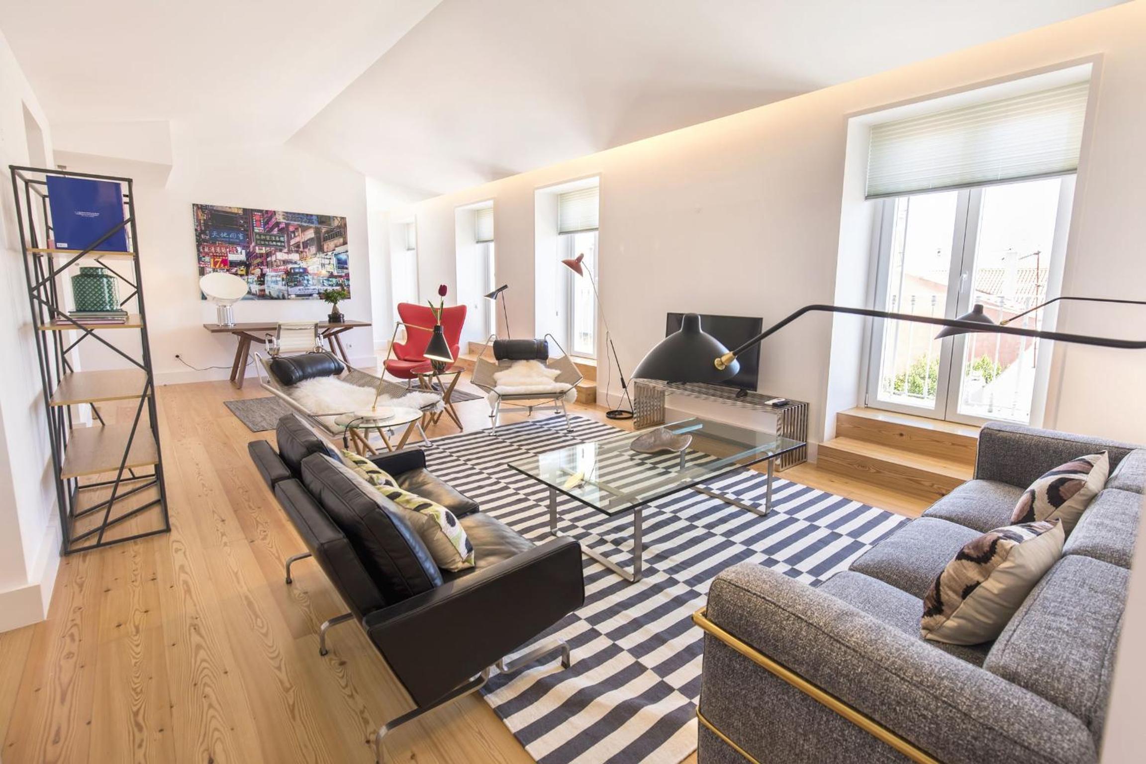 Apartment with Balcony - Photo 23