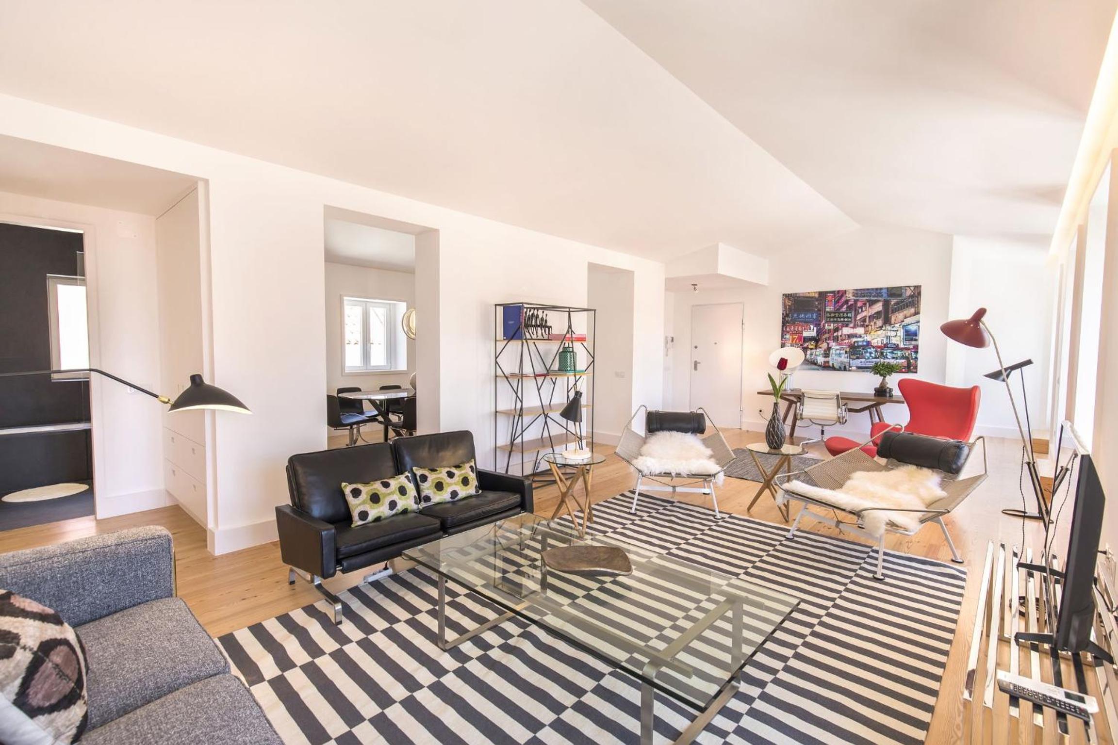 Apartment with Balcony - Photo 51
