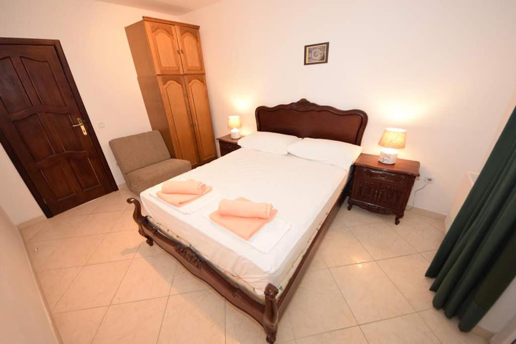 Apartment - Ground Floor photo 3