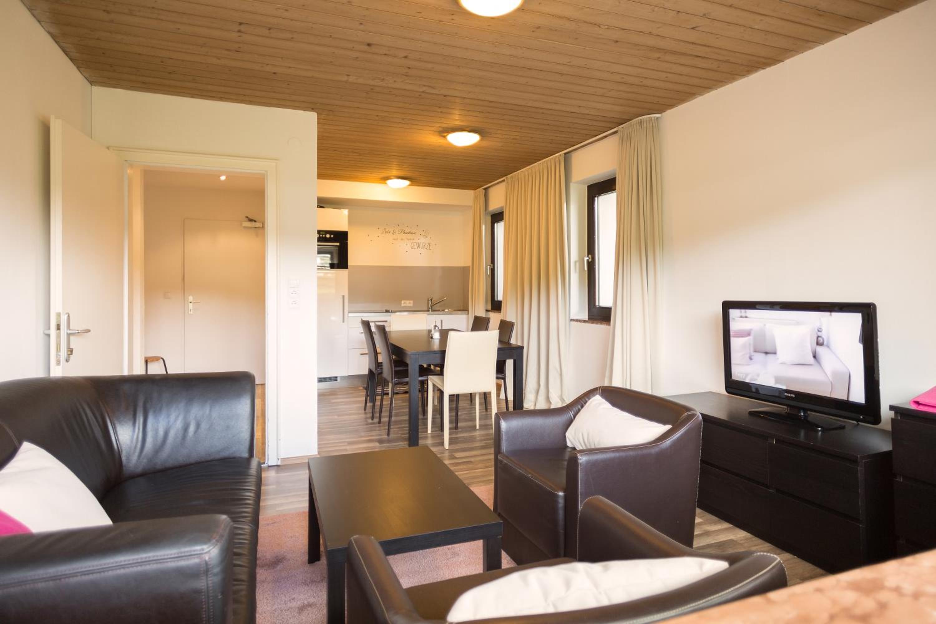 Family Apartment photo 2