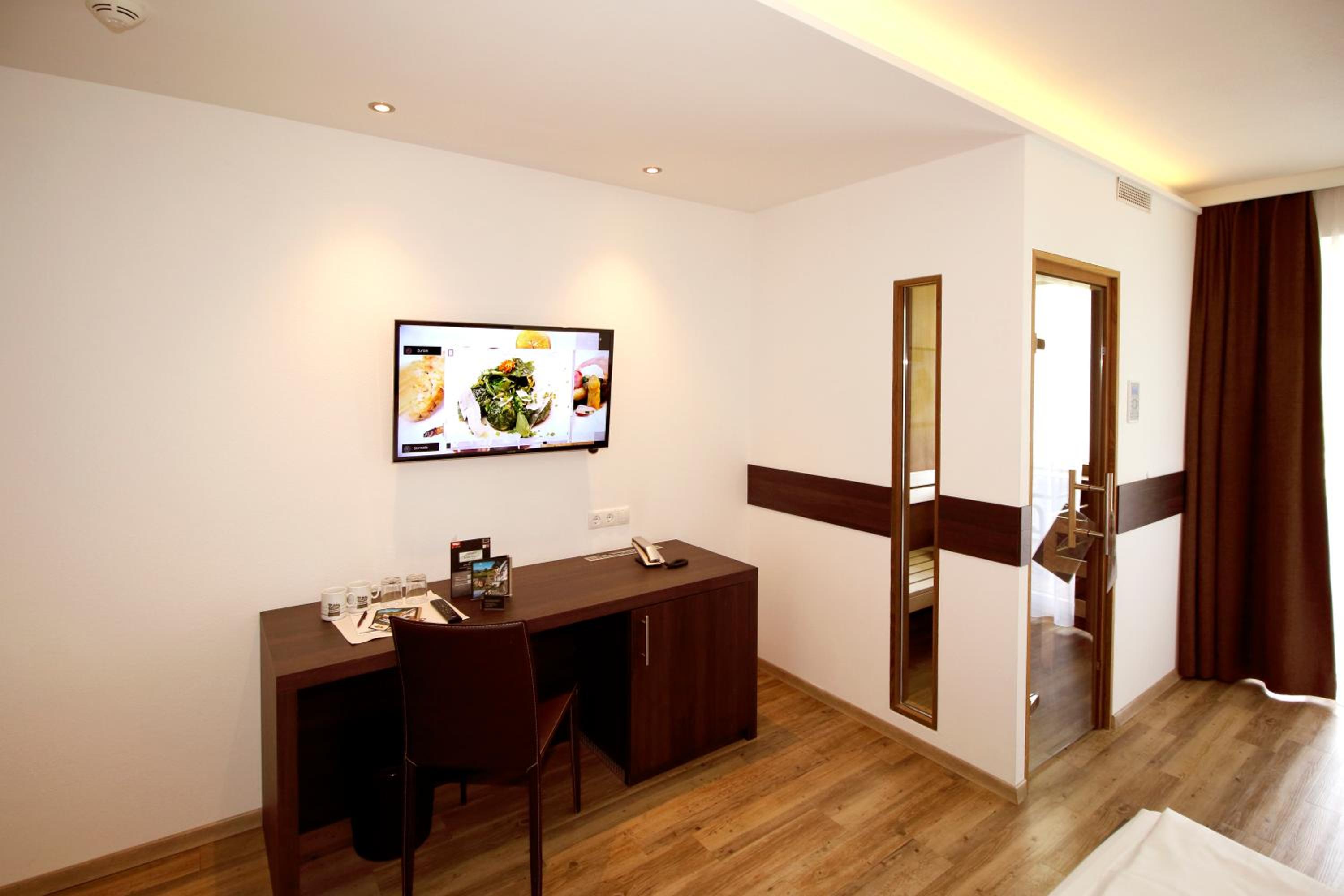 Suite with Sauna and Terrace photo 3