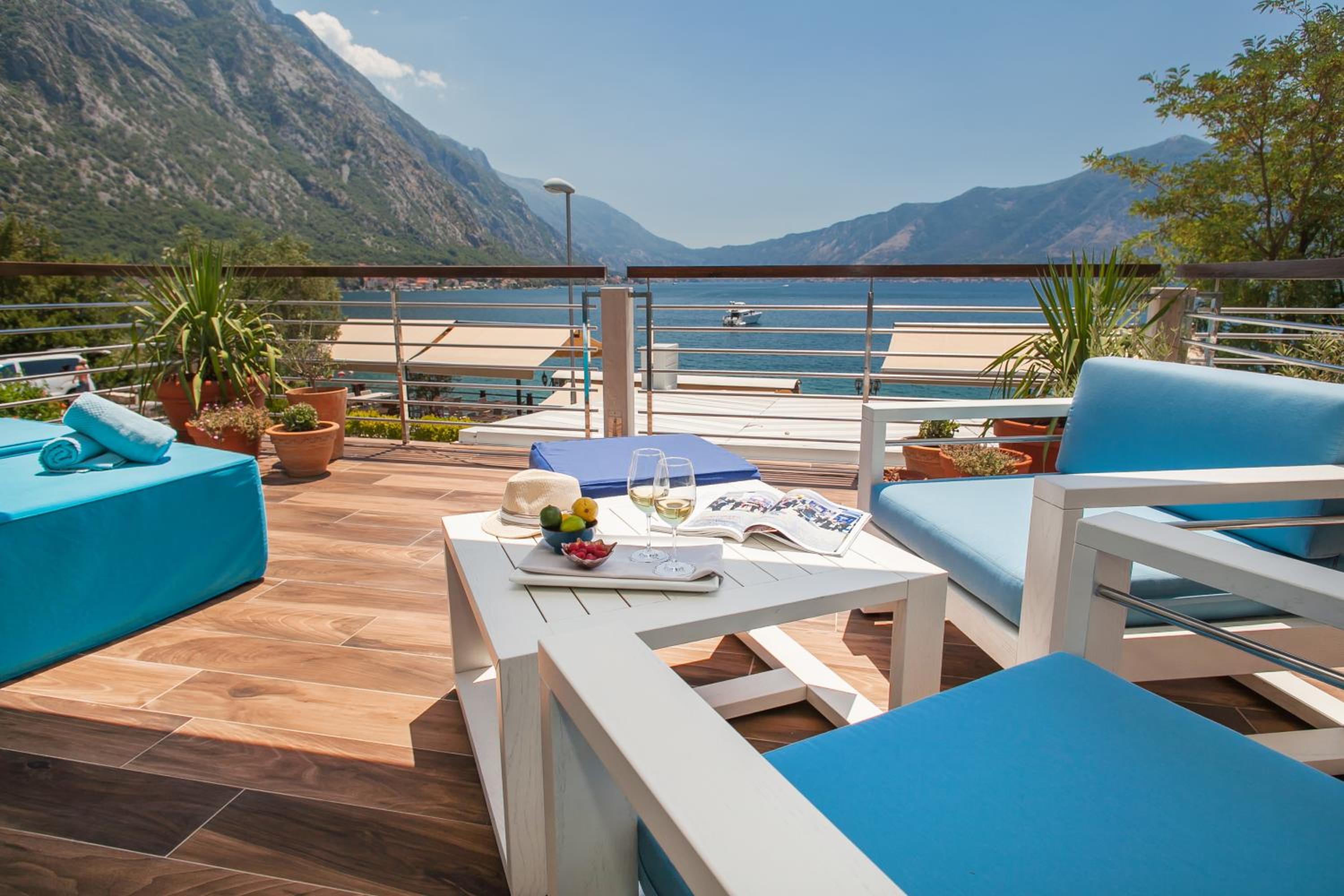 Two-Bedroom Suite with Sea View photo 3