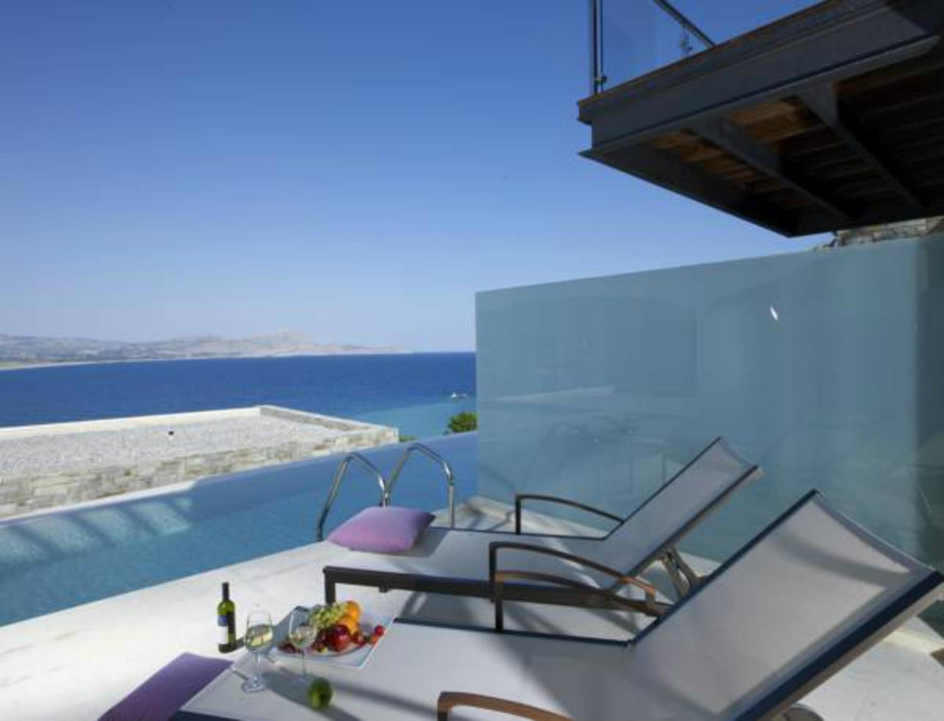 Double Room with Sea View and Shared Pool photo 3