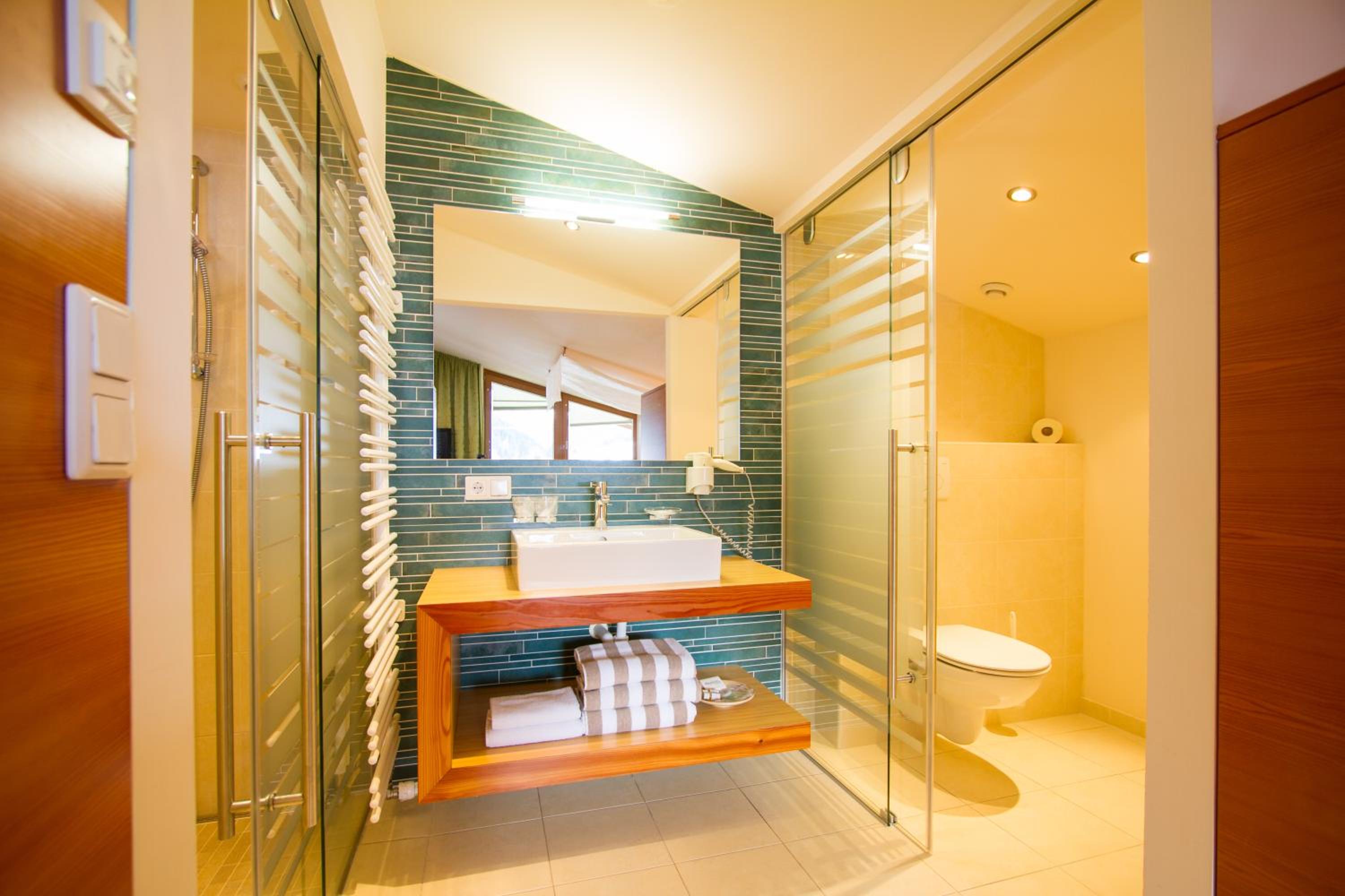 Suite - Photo 6