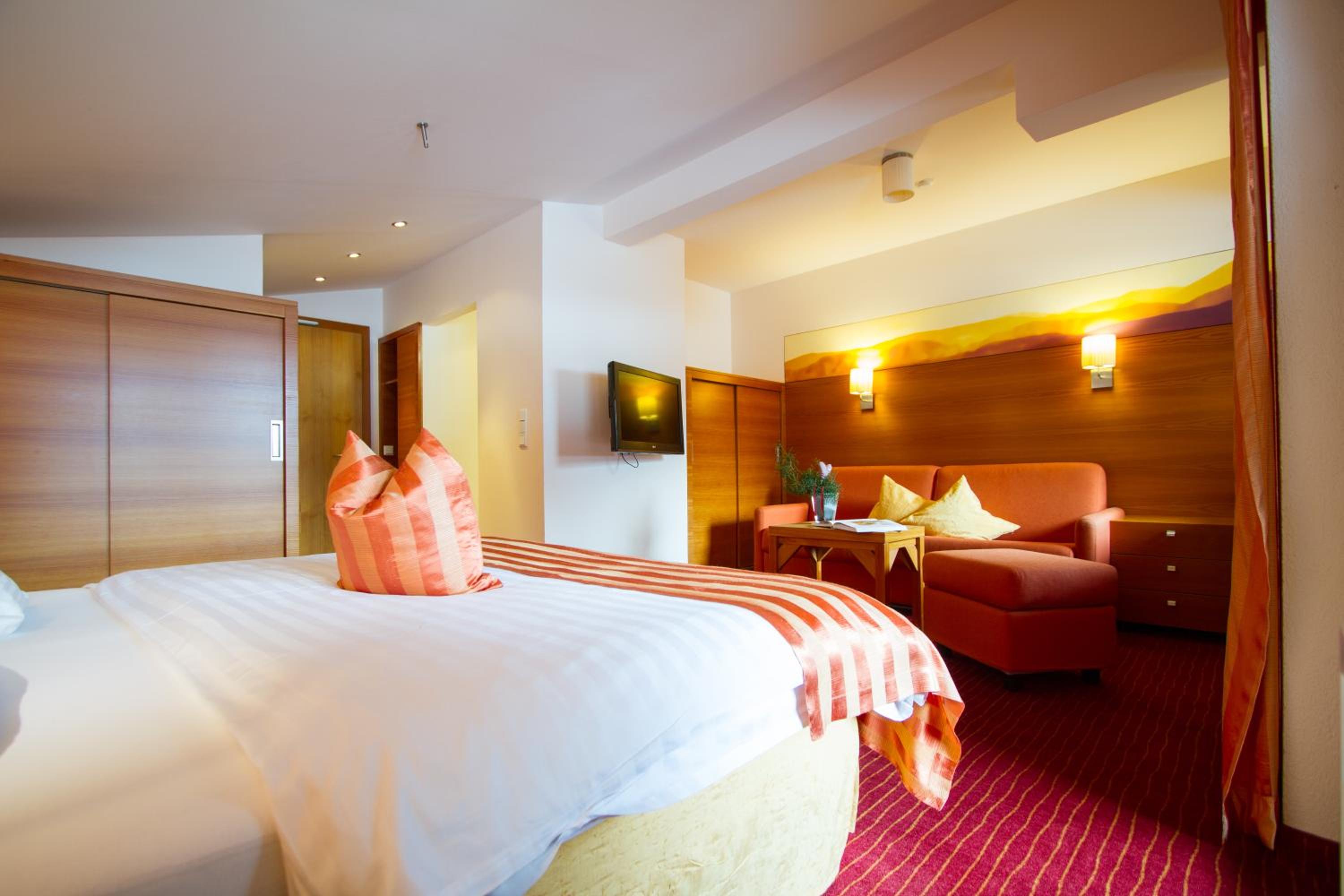 Suite - Photo 5