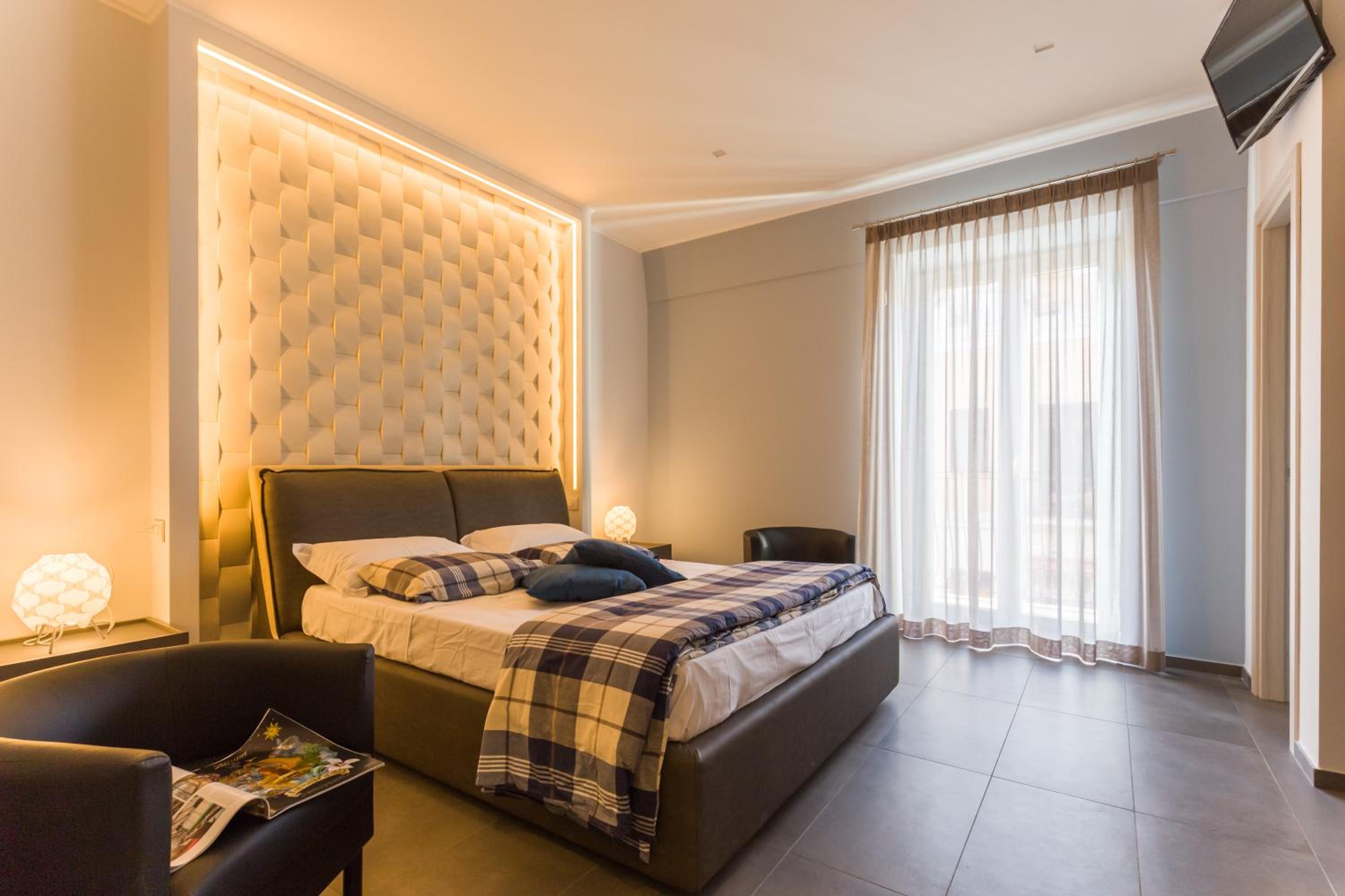 Superior Double Room - Photo 1