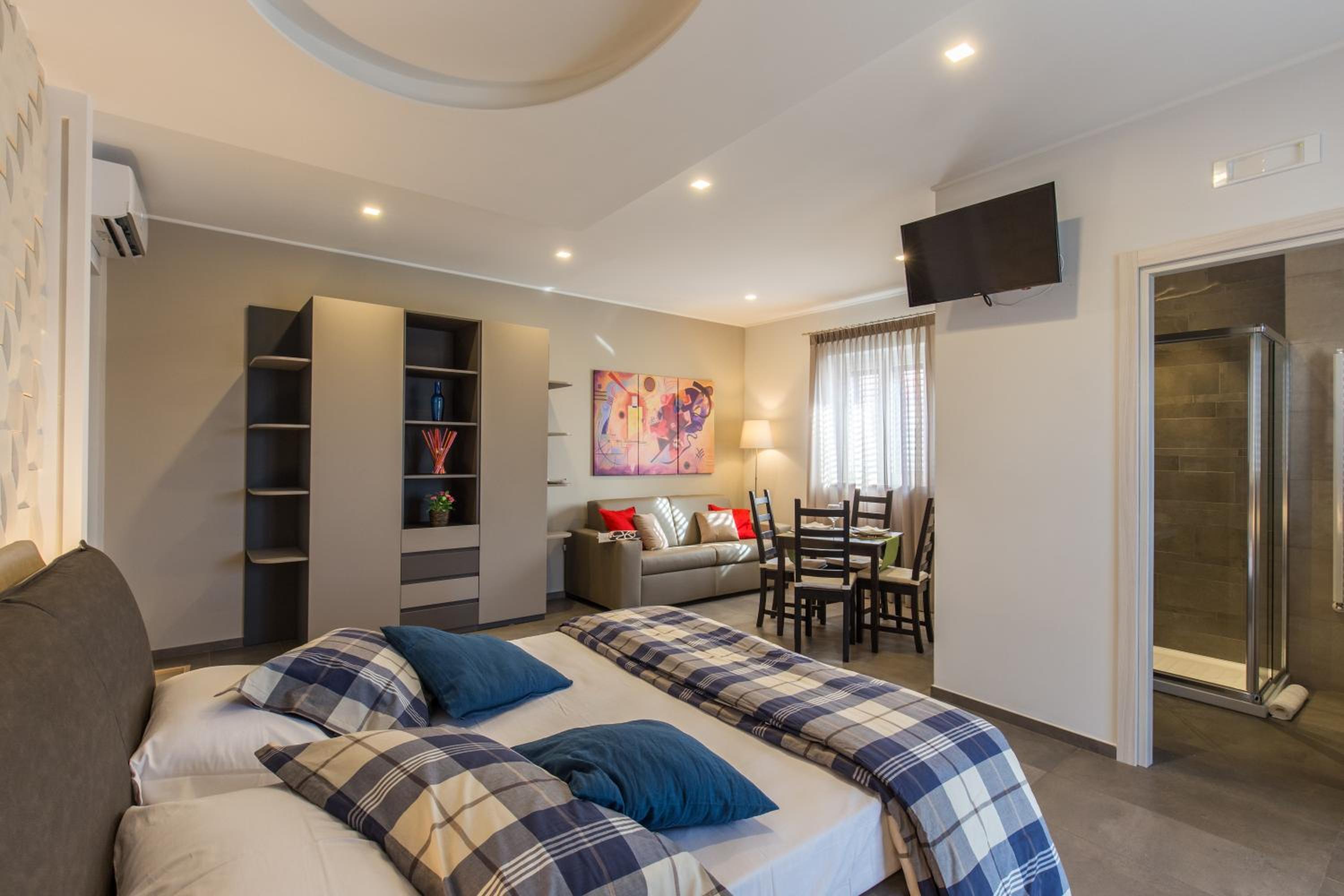 Deluxe Quadruple Room - Photo 1