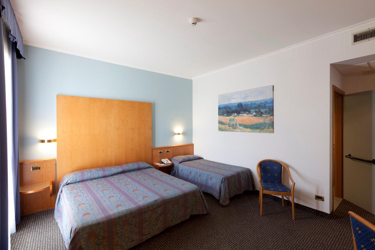Classic Triple Room - Photo 1