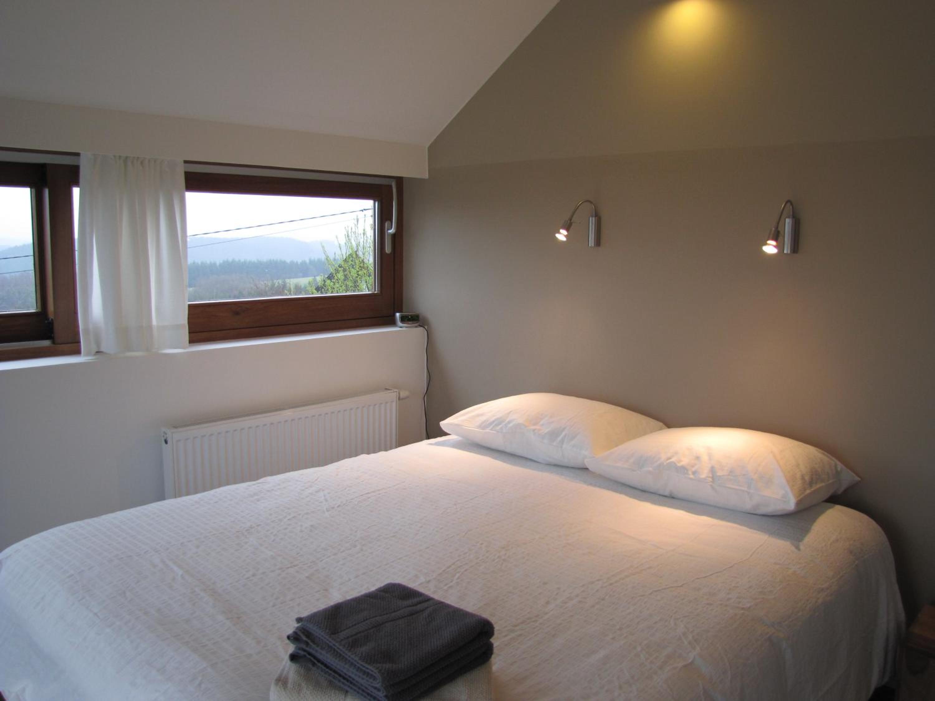 Three-Bedroom House photo 3