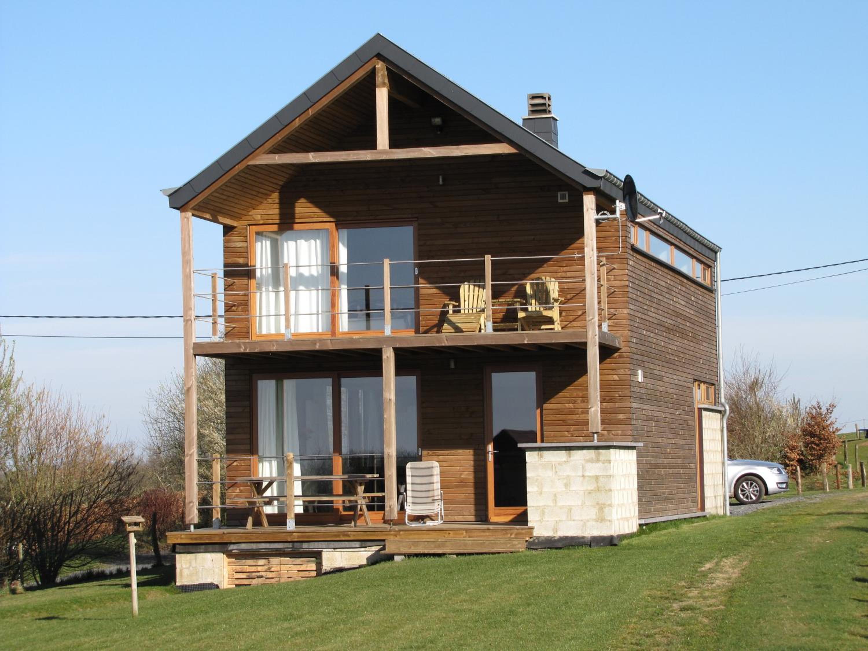 Three-Bedroom House photo 1