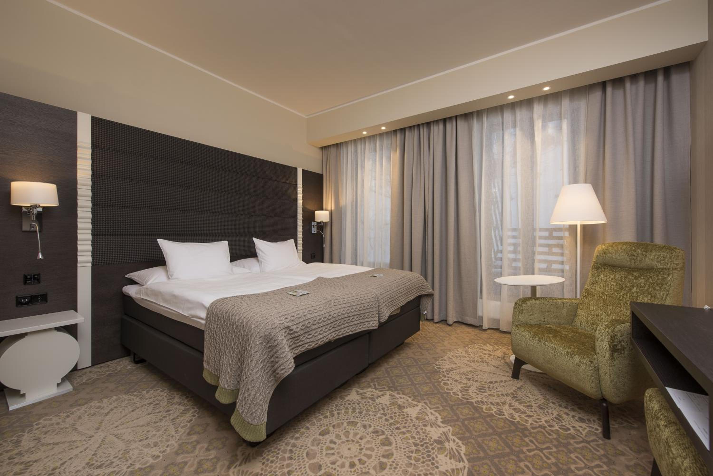 Classic Double or Twin Room with Spa Access photo 1