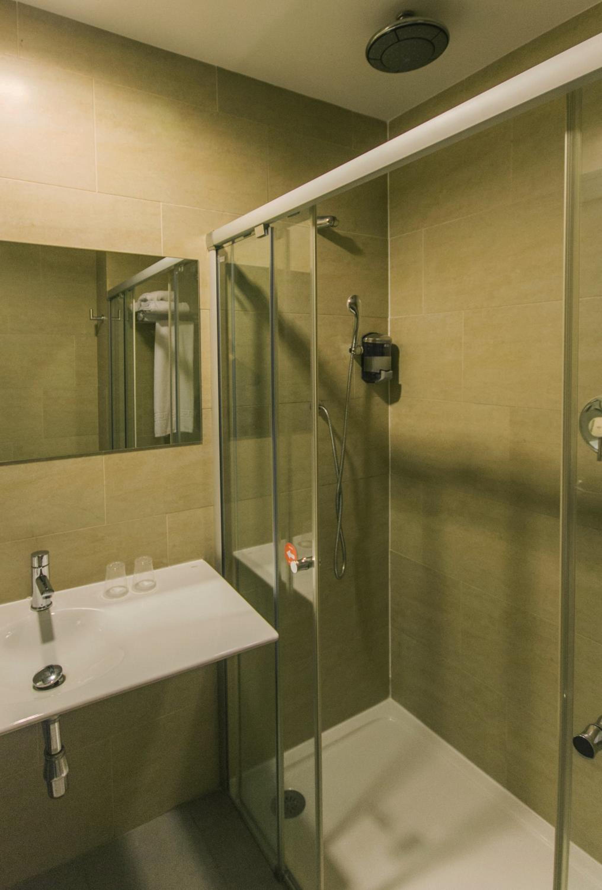 Double Room (1 - 2 Adults) photo 3