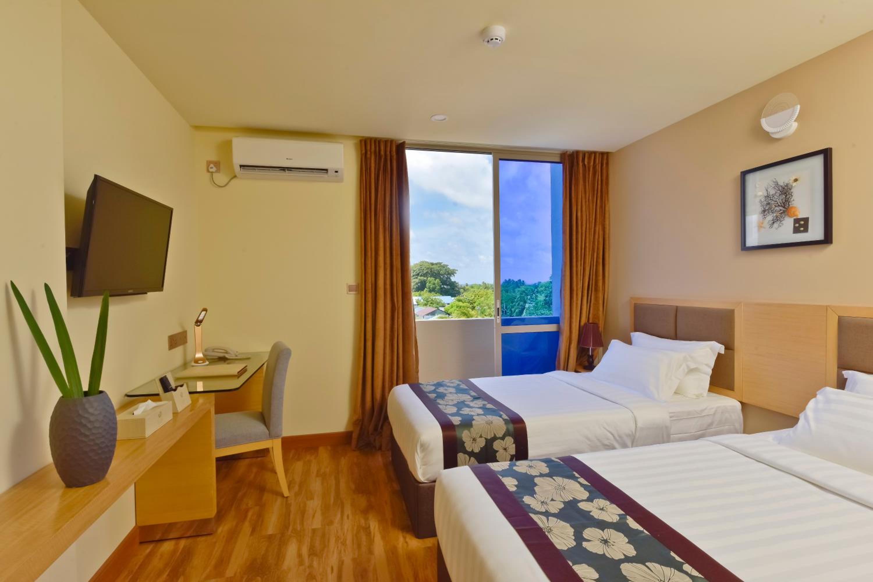 Deluxe Room with Island View (10% off on Spa, Scheduled Excursions and Romantic Dinners [Terms and Conditions apply]) photo 1