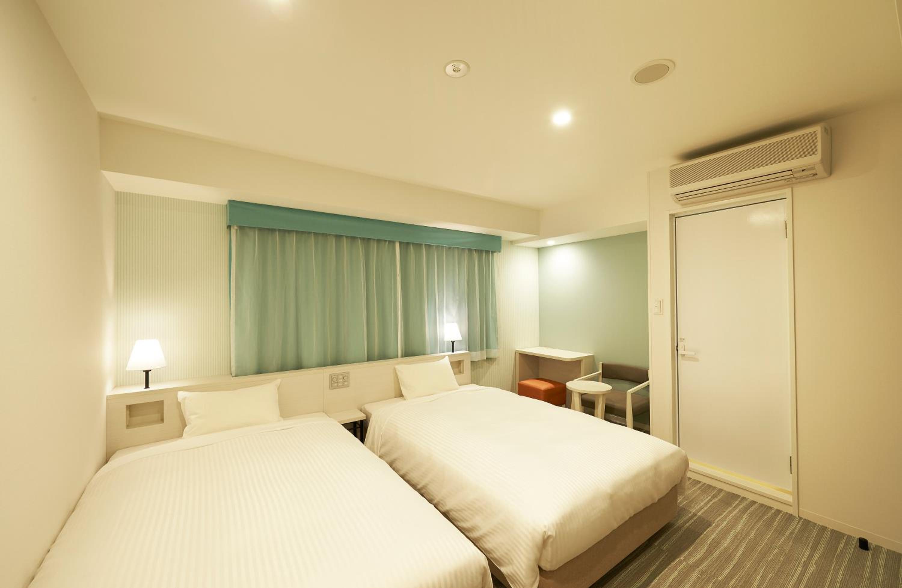 Connecting Room - Non-Smoking photo 1