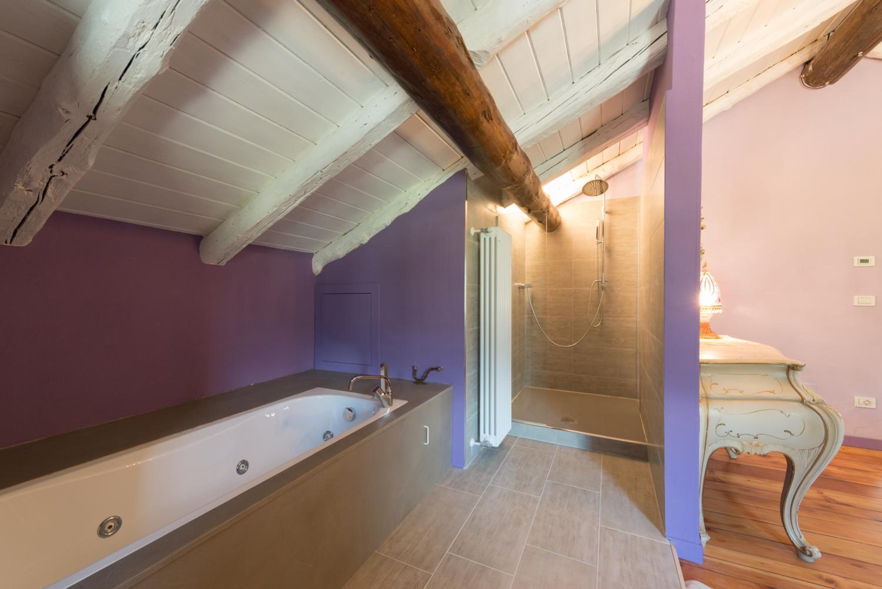Suite with Spa Bath - Photo 4