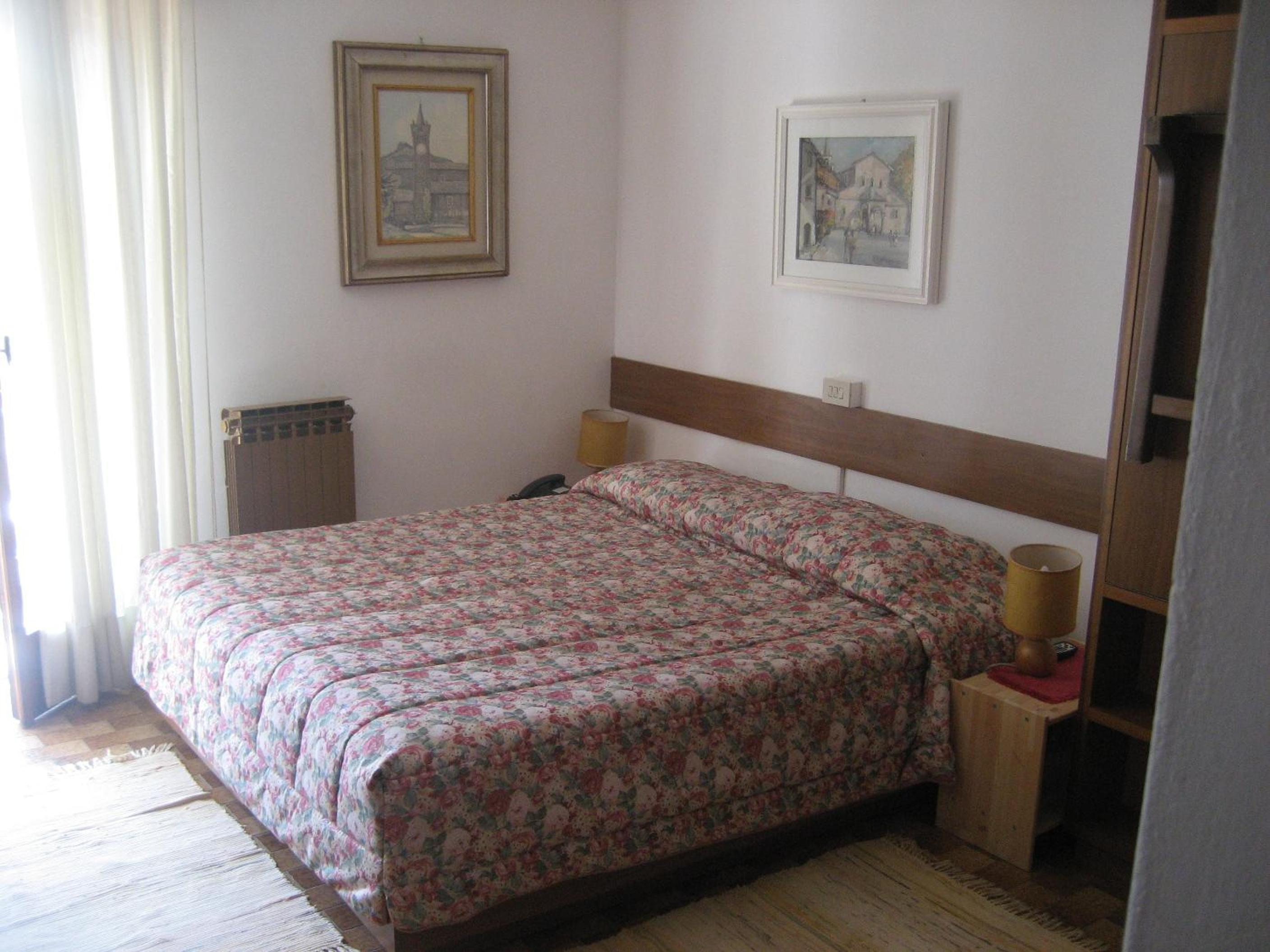 Standard Double Room with Balcony and Mountain View