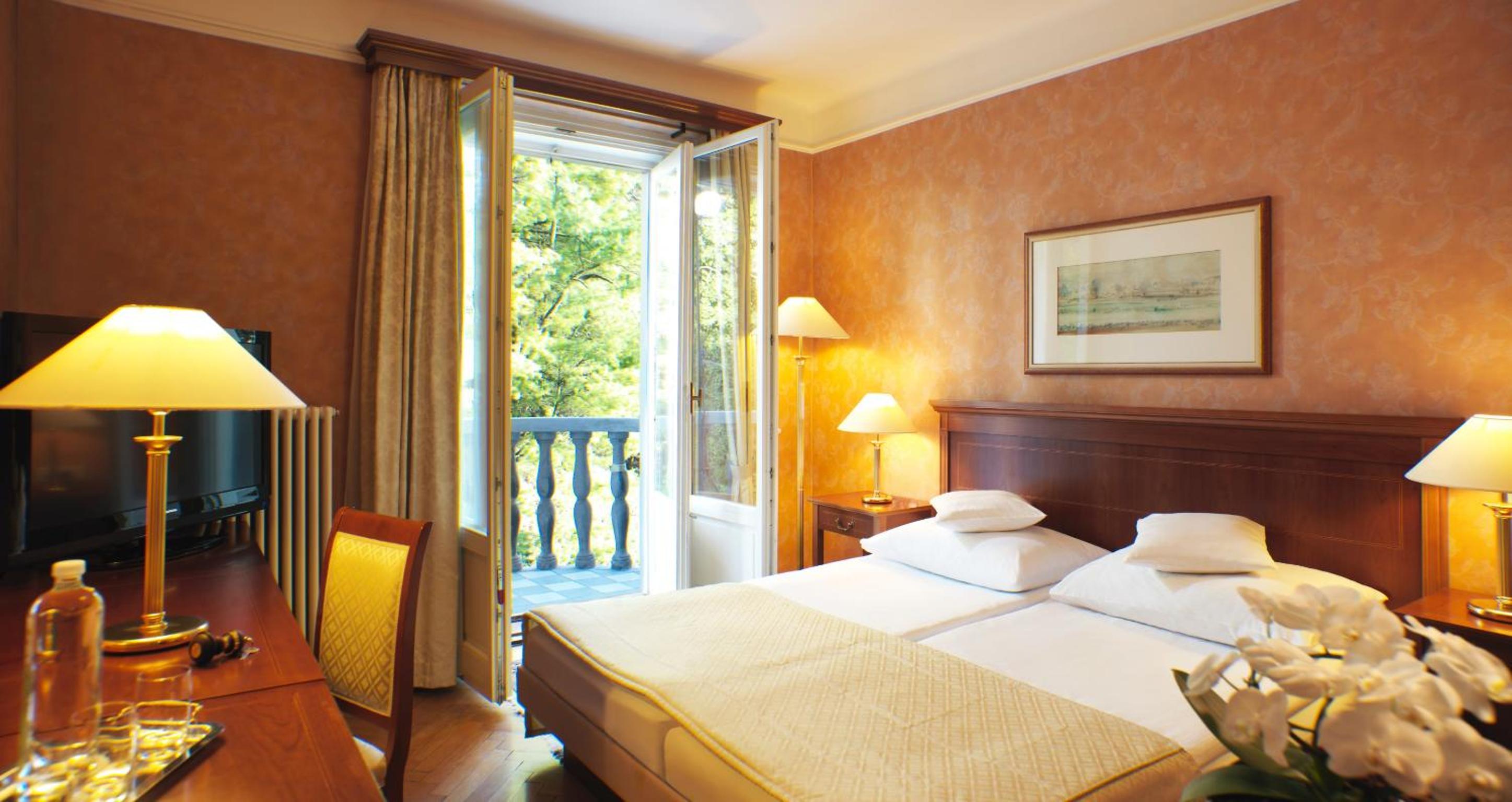Double Room with Balcony - Photo 1