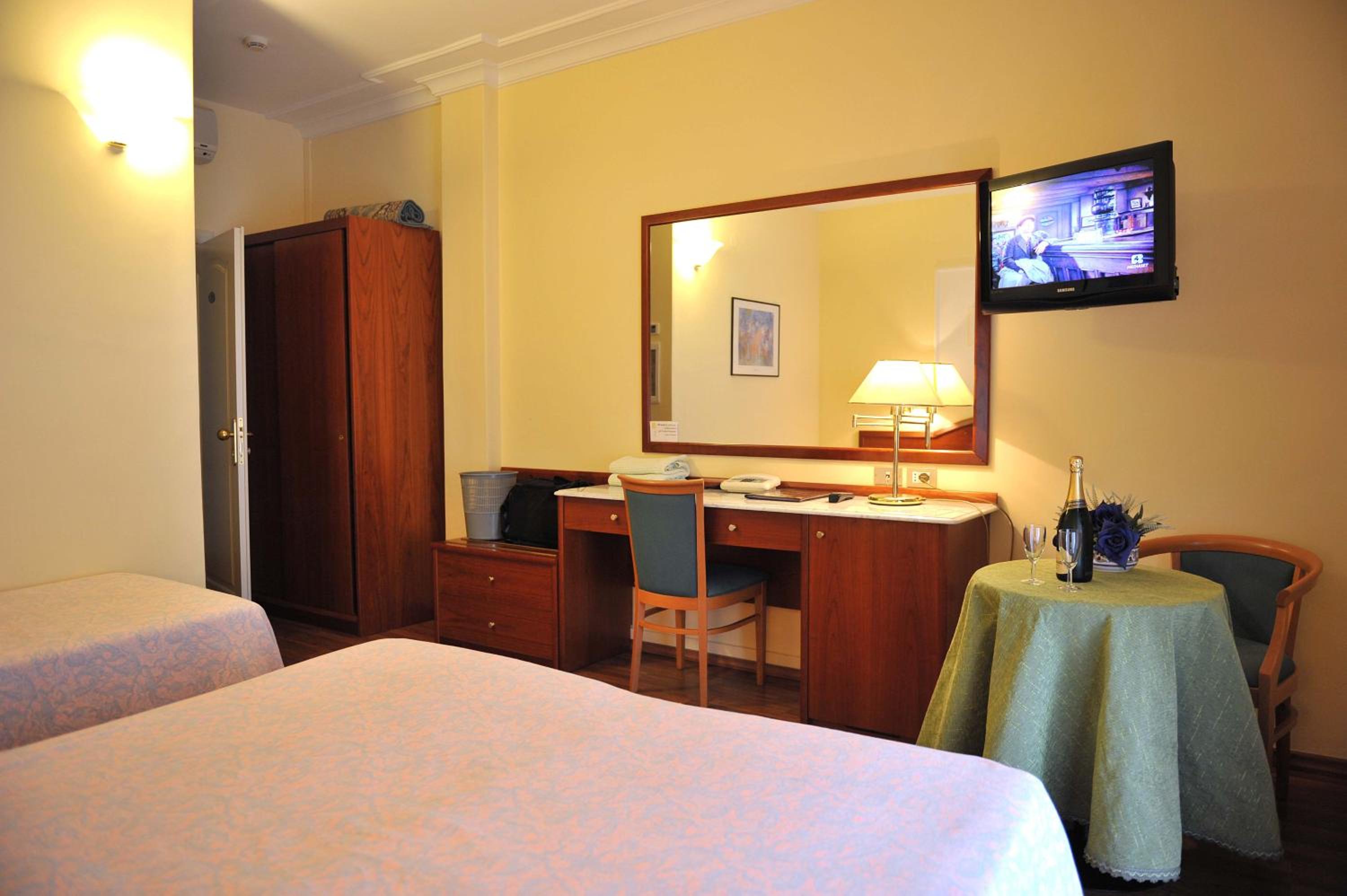 Triple Room - Photo 3