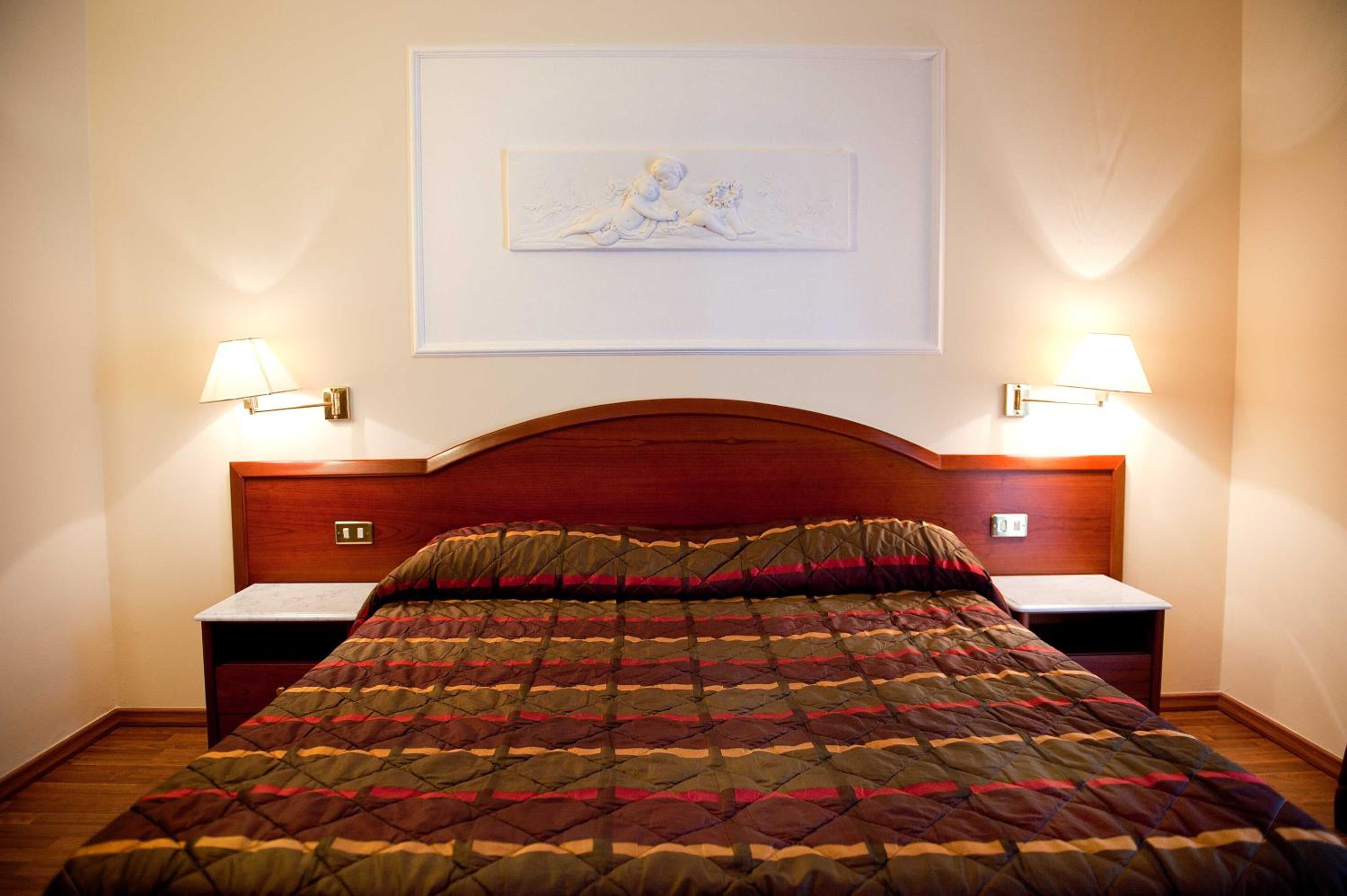 Double Room - Photo 4