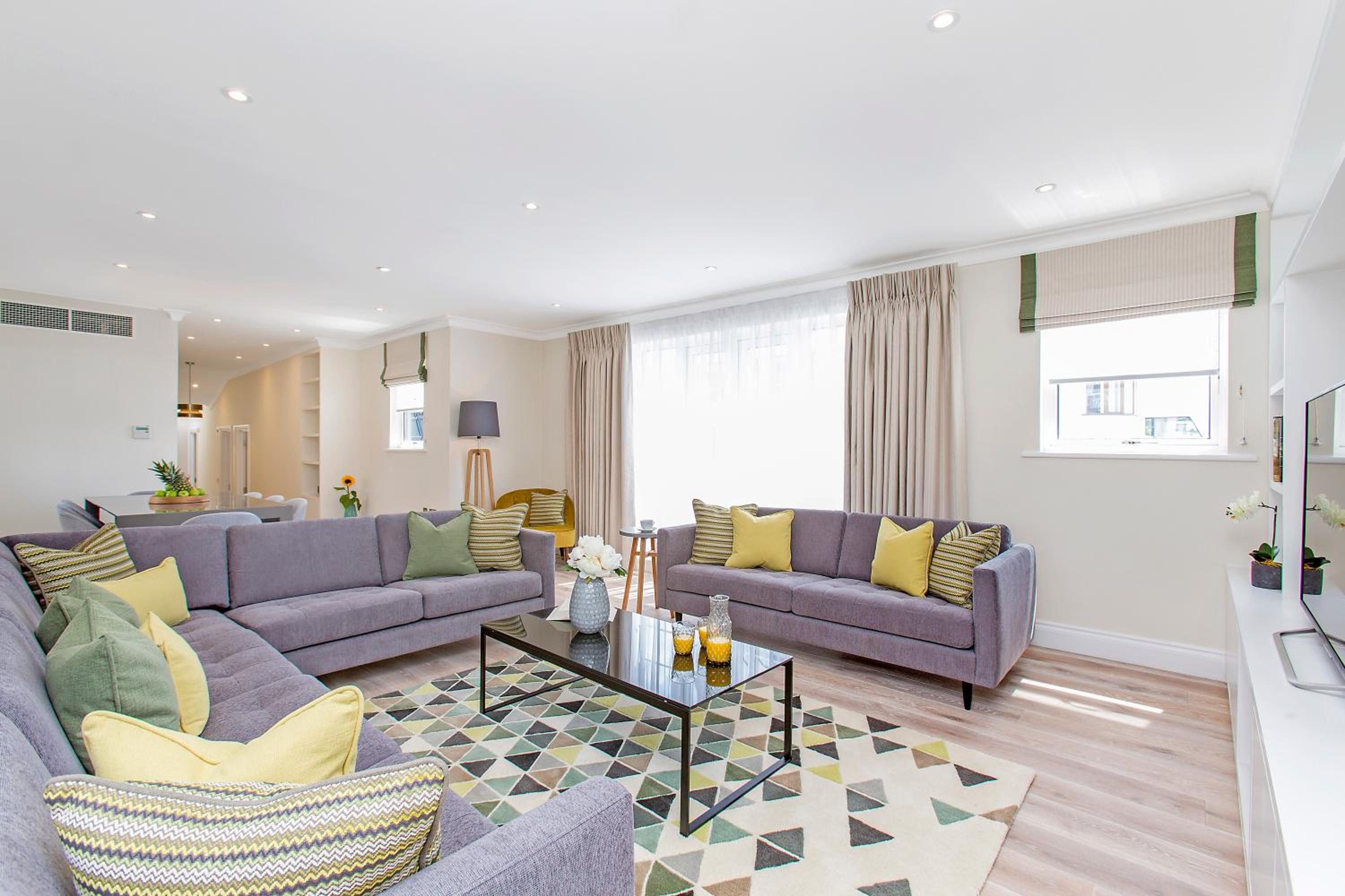 Three Bedroom Penthouse with Balcony