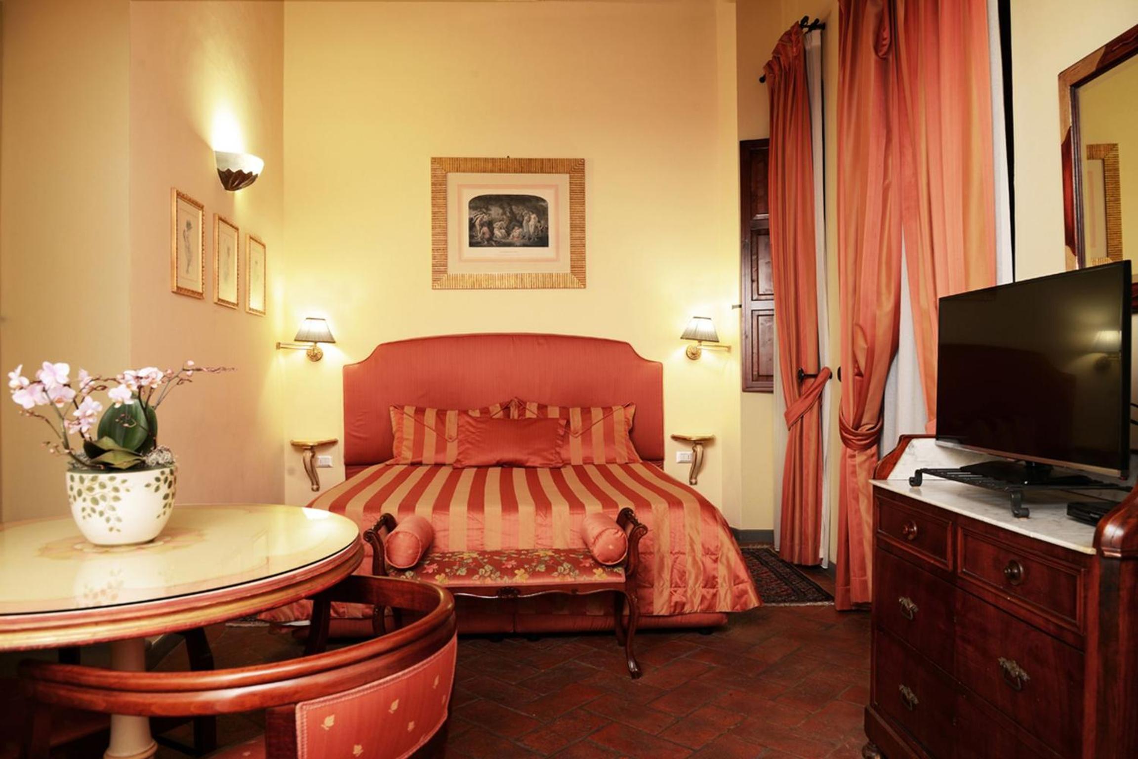 Double Room with Courtyard View photo 3