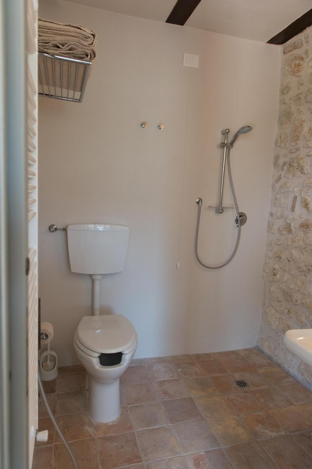 Double Room - Disability Access photo 2