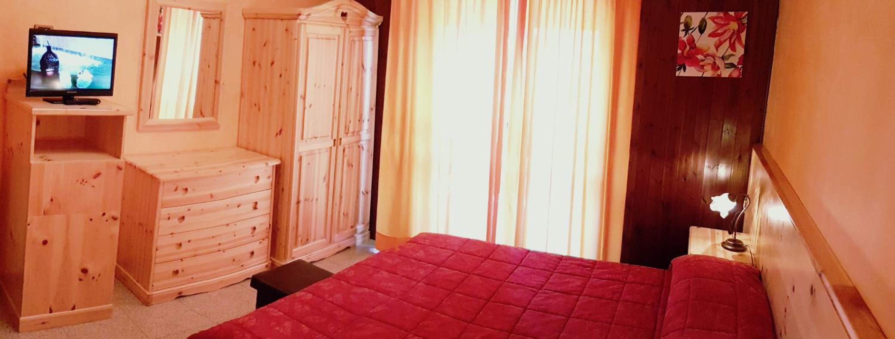 Double or Twin Room - Photo 1