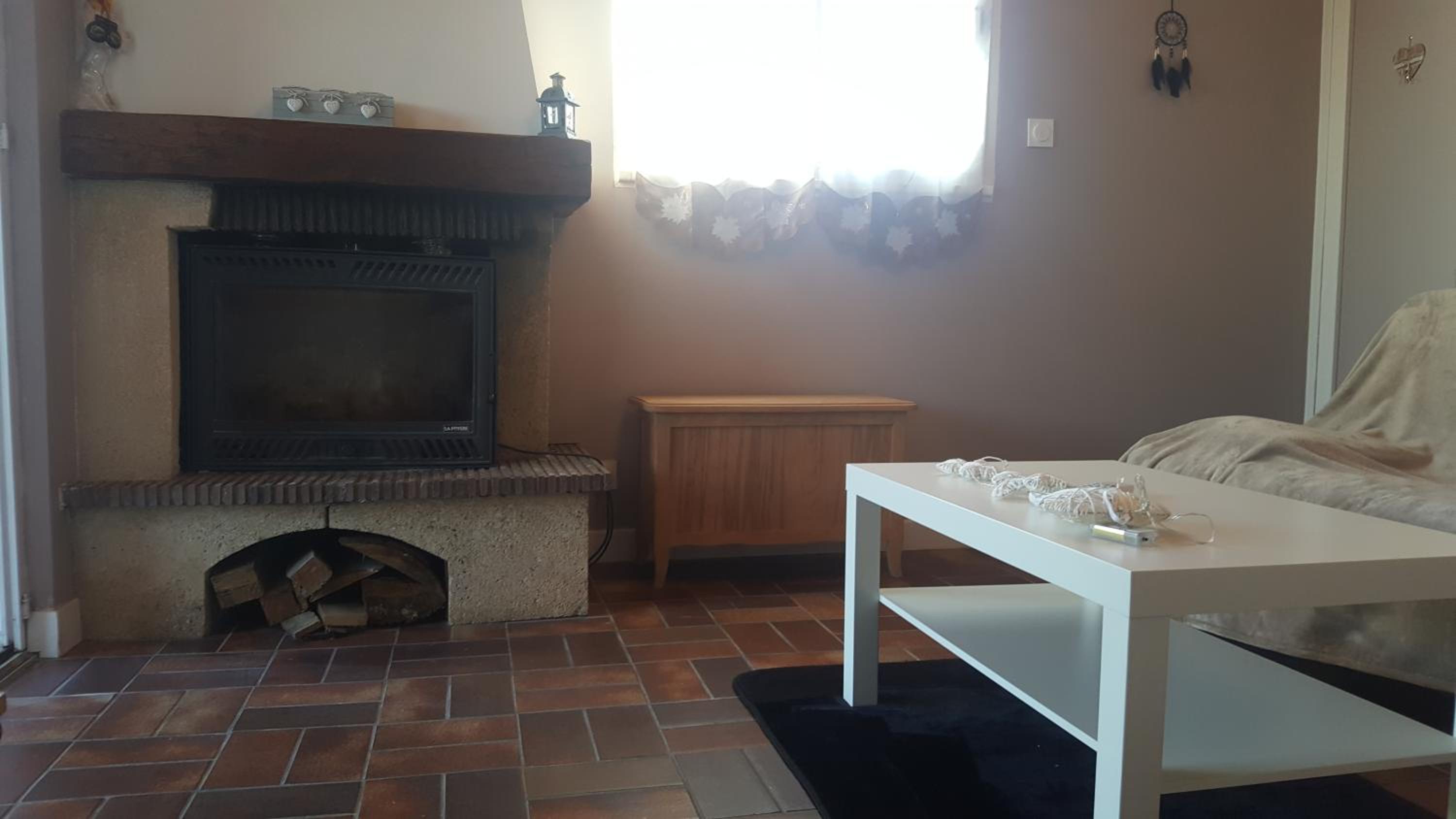 One-Bedroom House - Photo 2