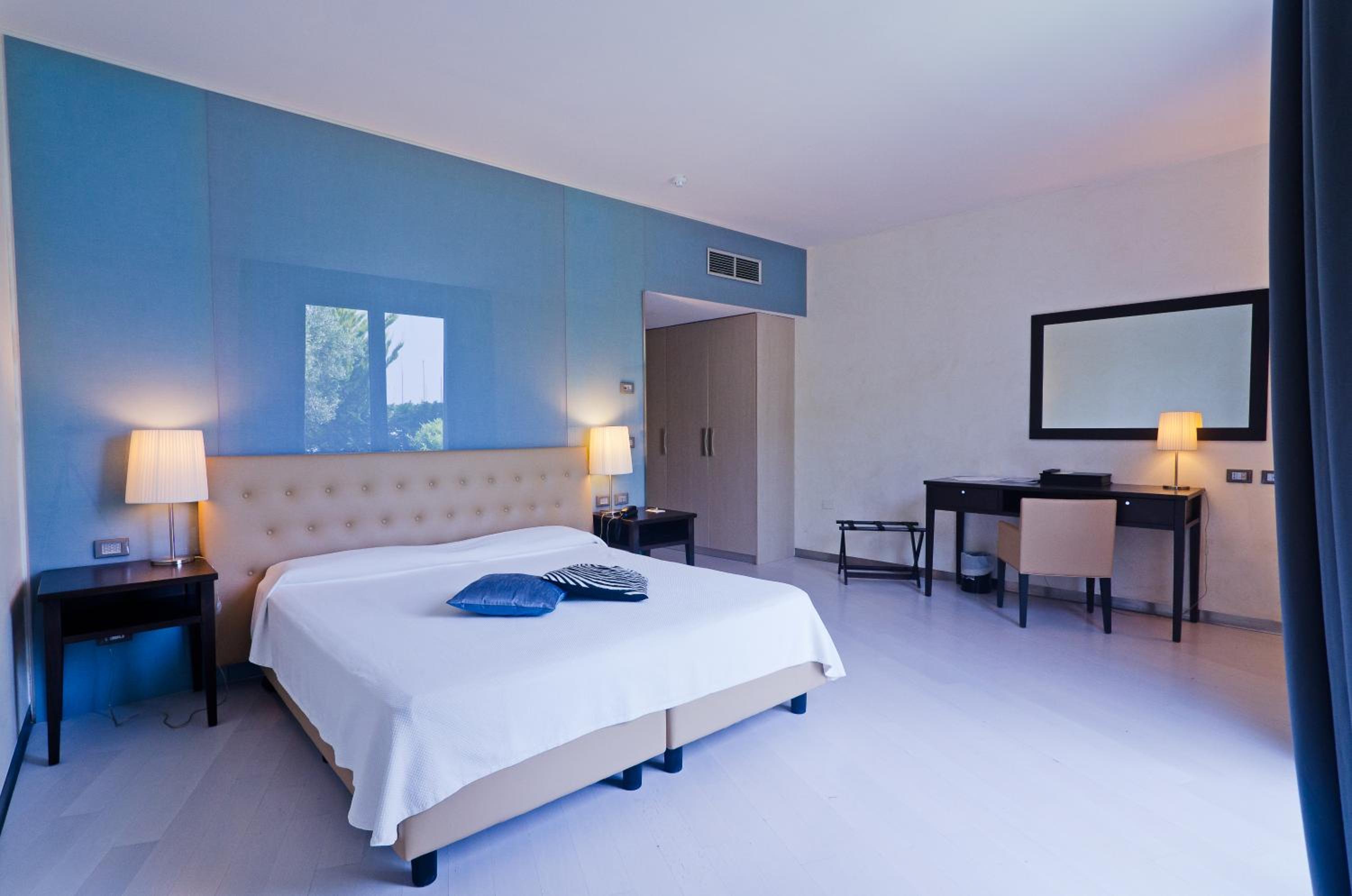 Deluxe Room - Photo 4