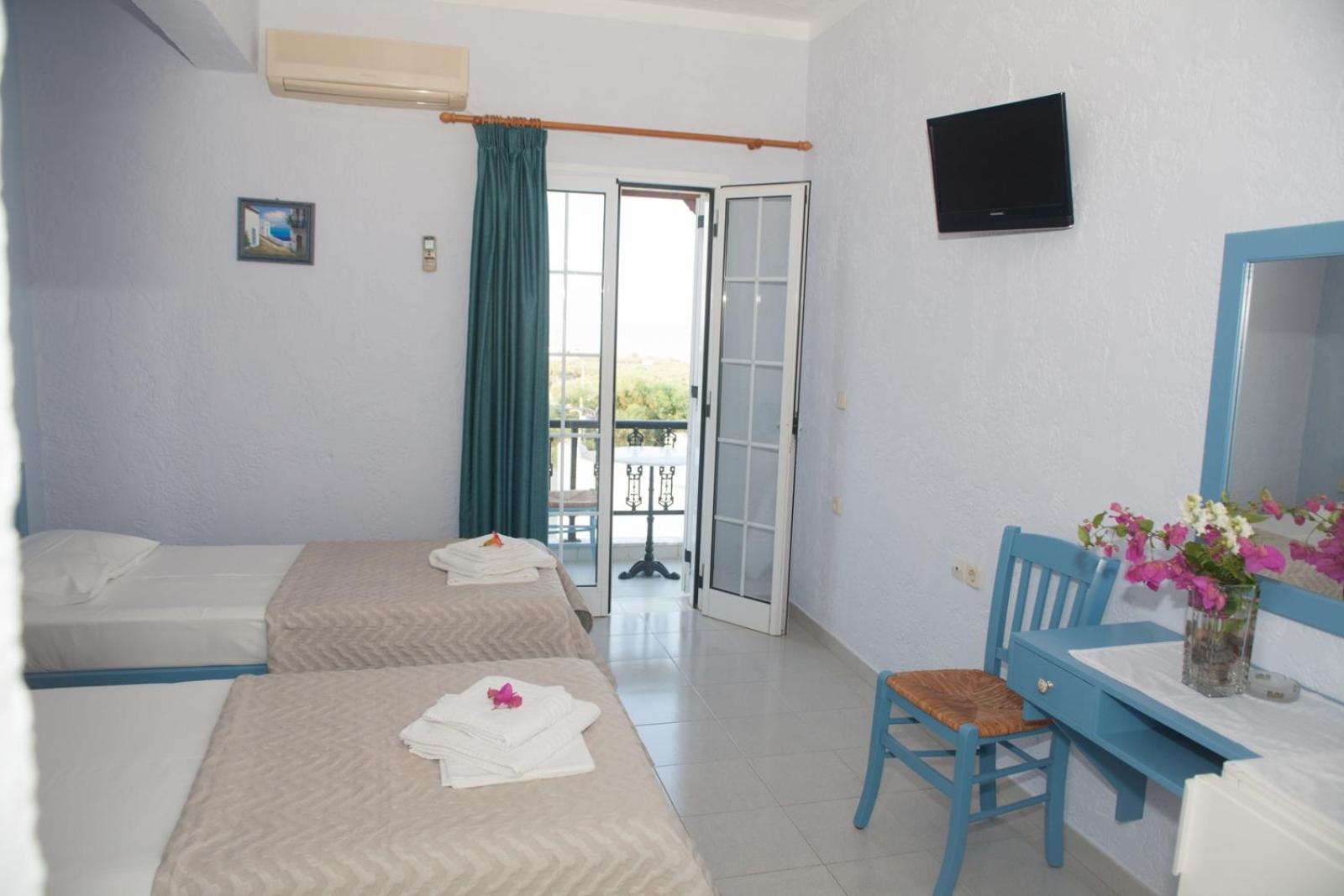 Standard Double or Twin Room with Sea View photo 1