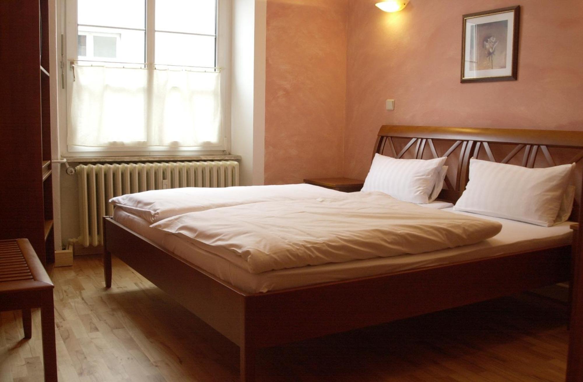Standard Double Room - Photo 1