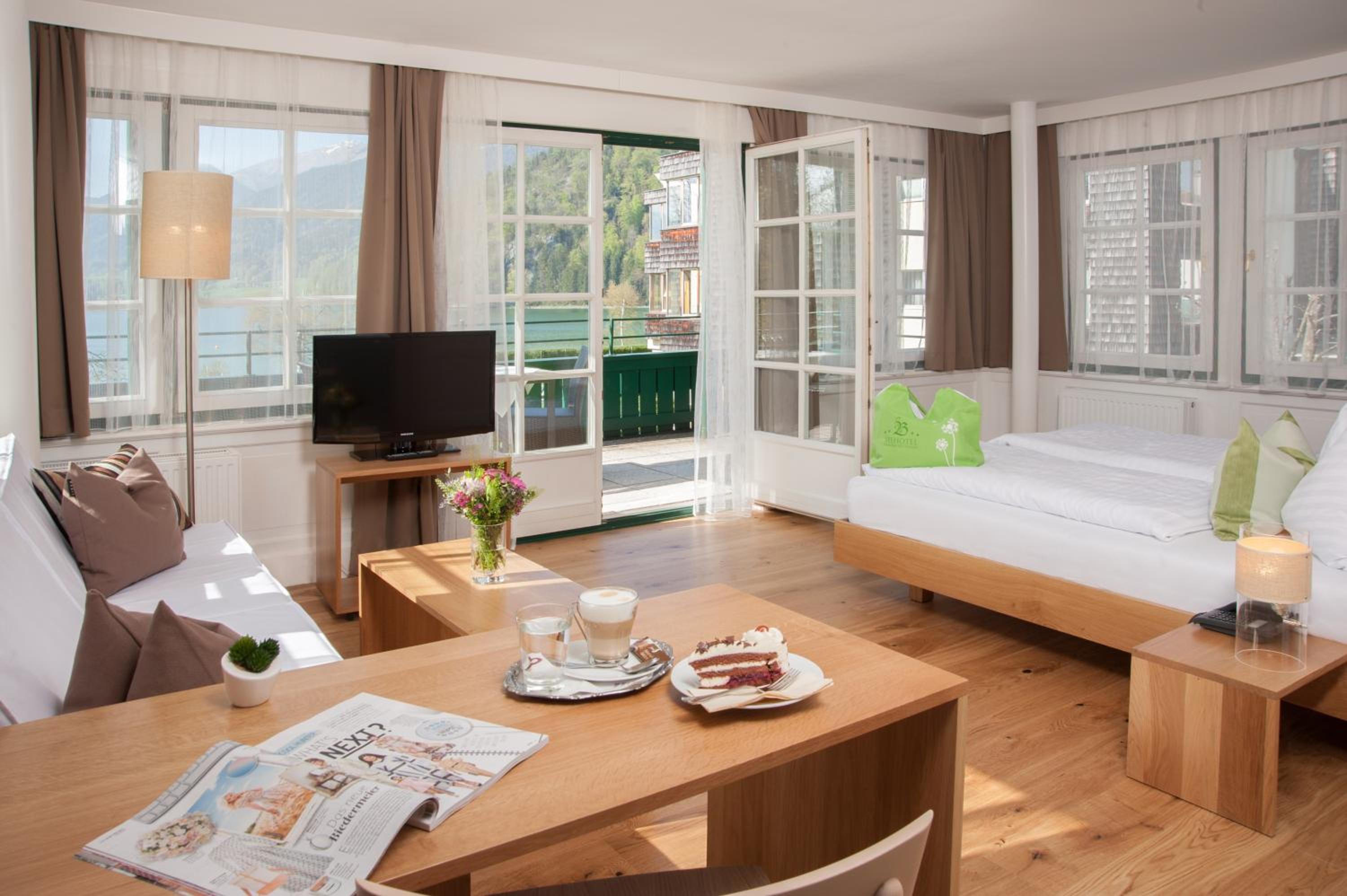 Deluxe Double or Twin Room - Photo 5