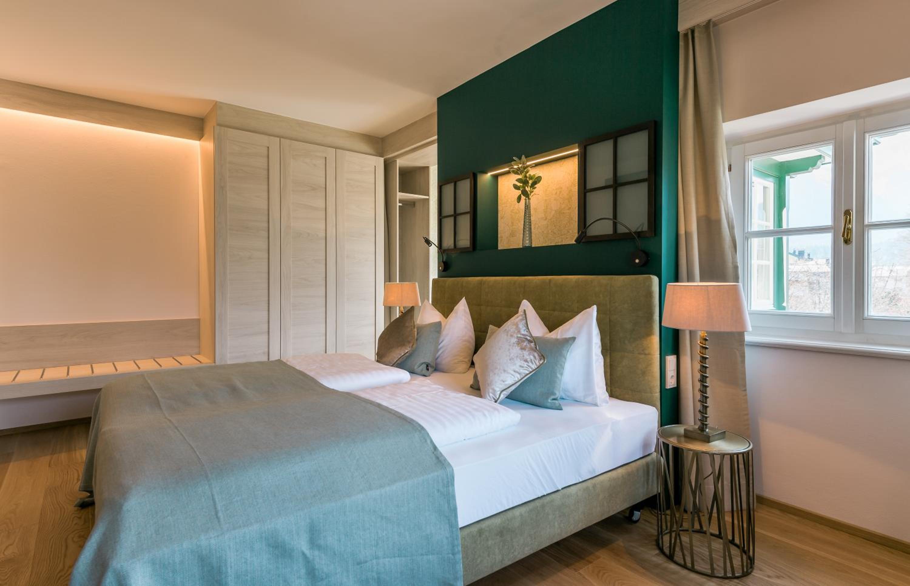 Double Room with Lake View - Photo 1