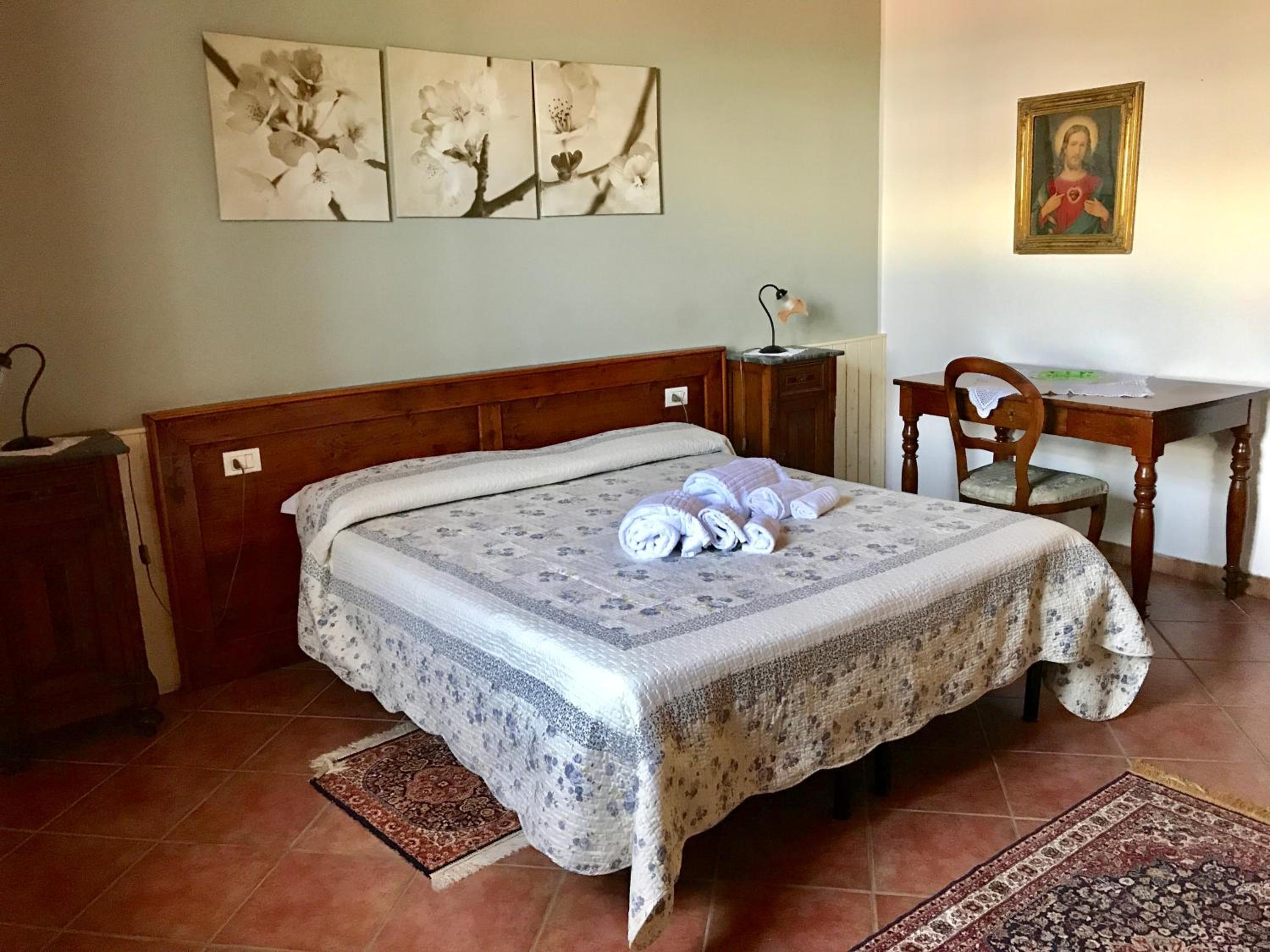 Double Room - Photo 11
