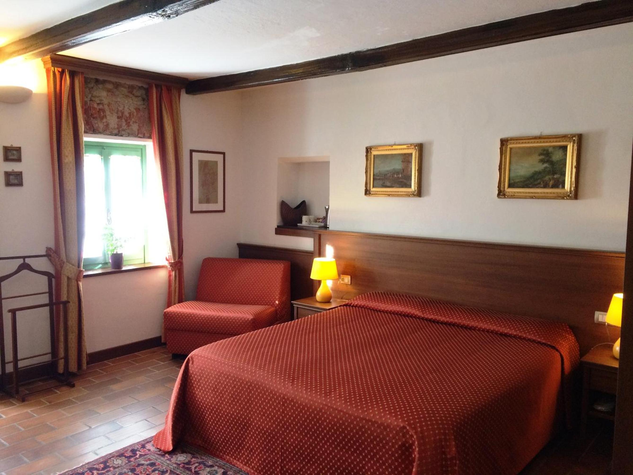 Triple Room - Photo 6